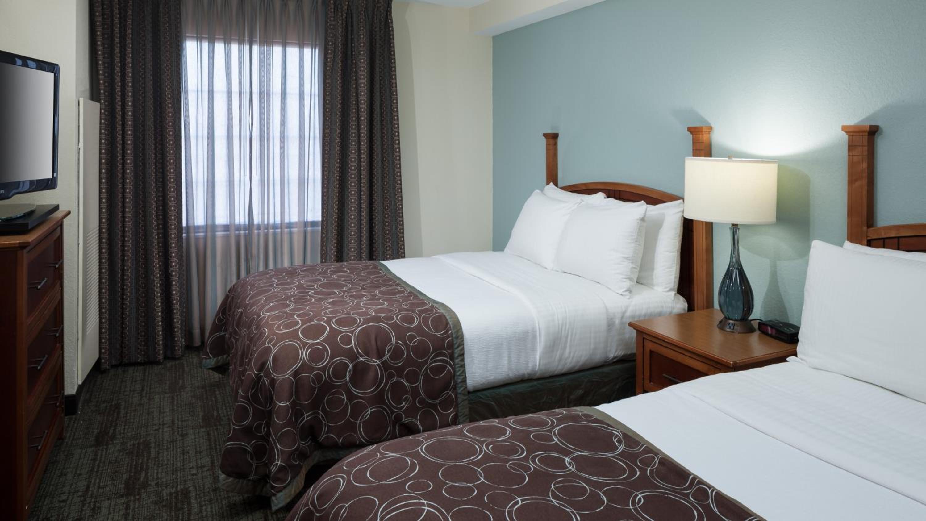 One-Bedroom Suite - Non-Smoking - Photo 3