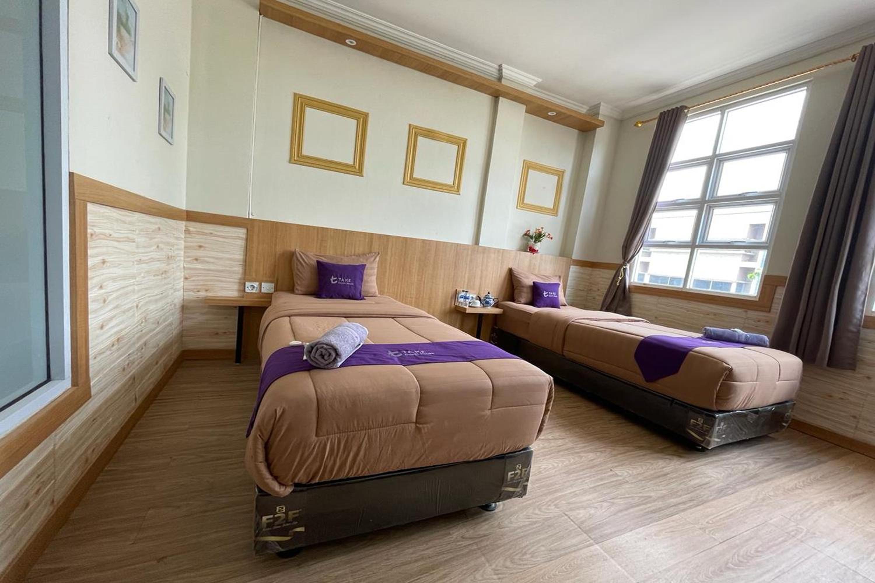 Deluxe Twin Room - Photo 3