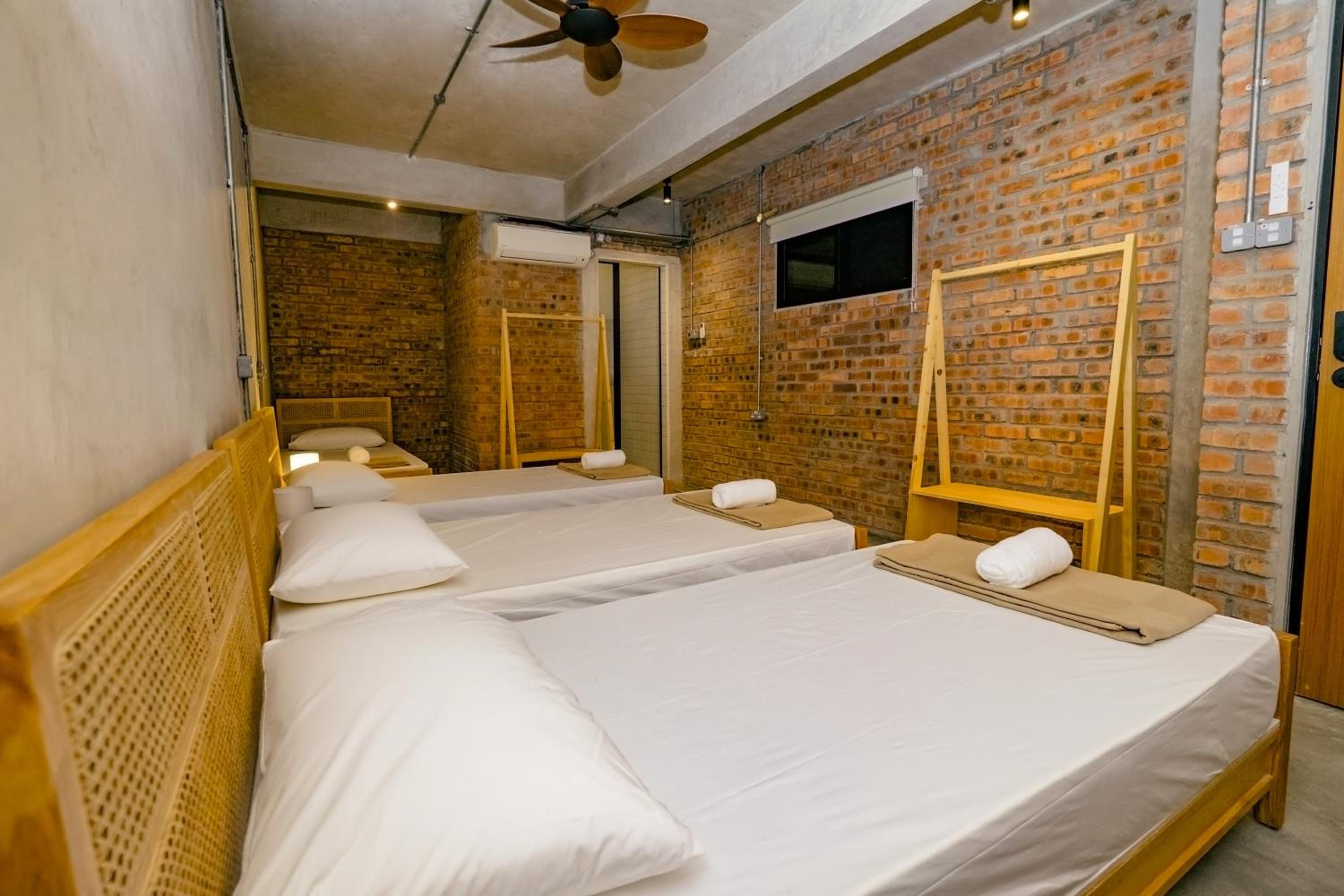 Deluxe Quadruple Room photo 3