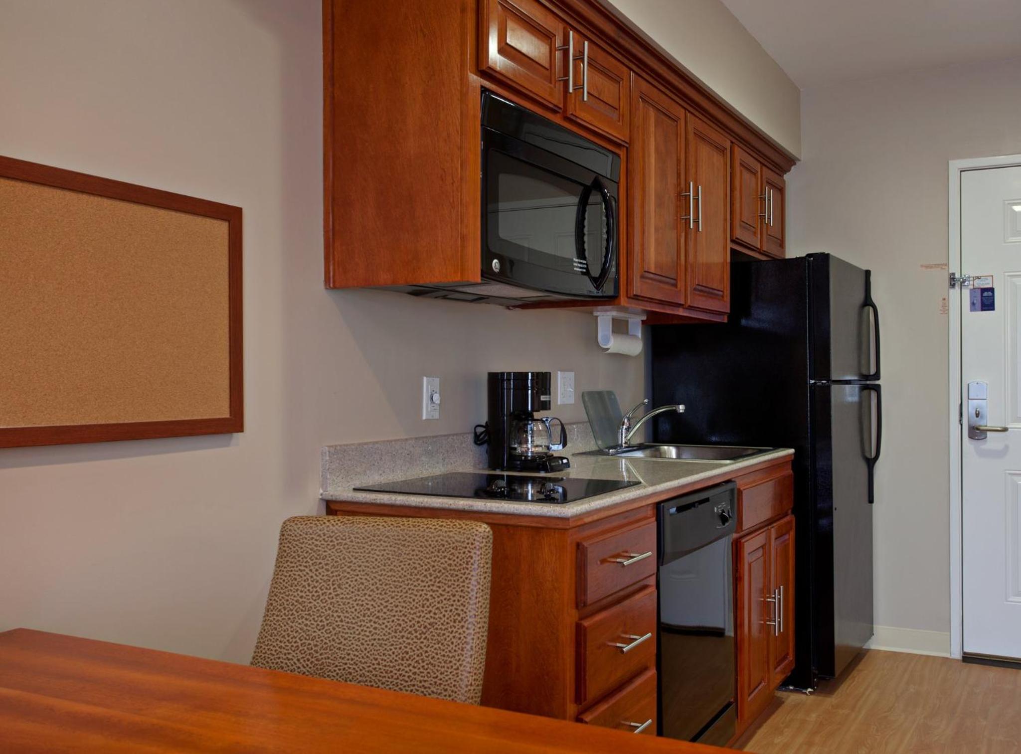 Studio Suite - Photo 2