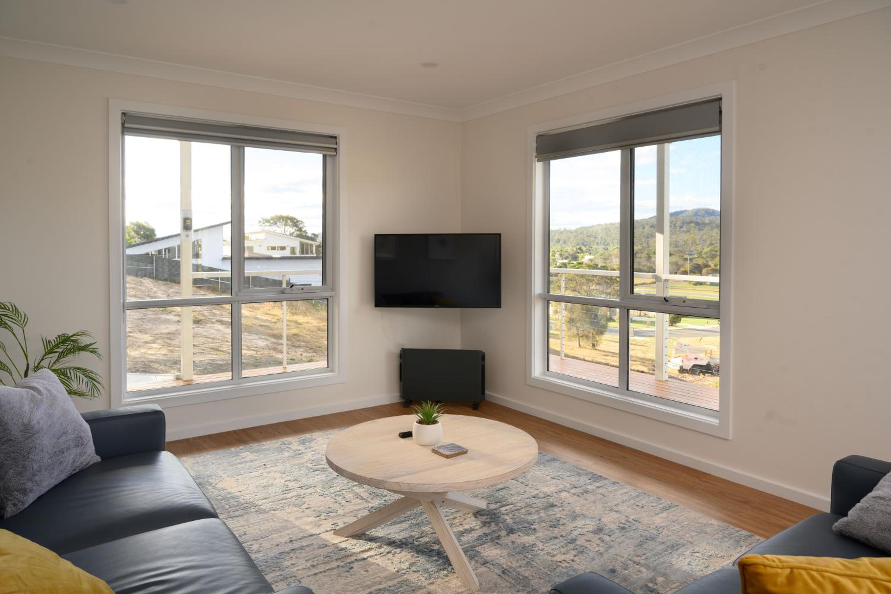 Three-Bedroom House photo 2
