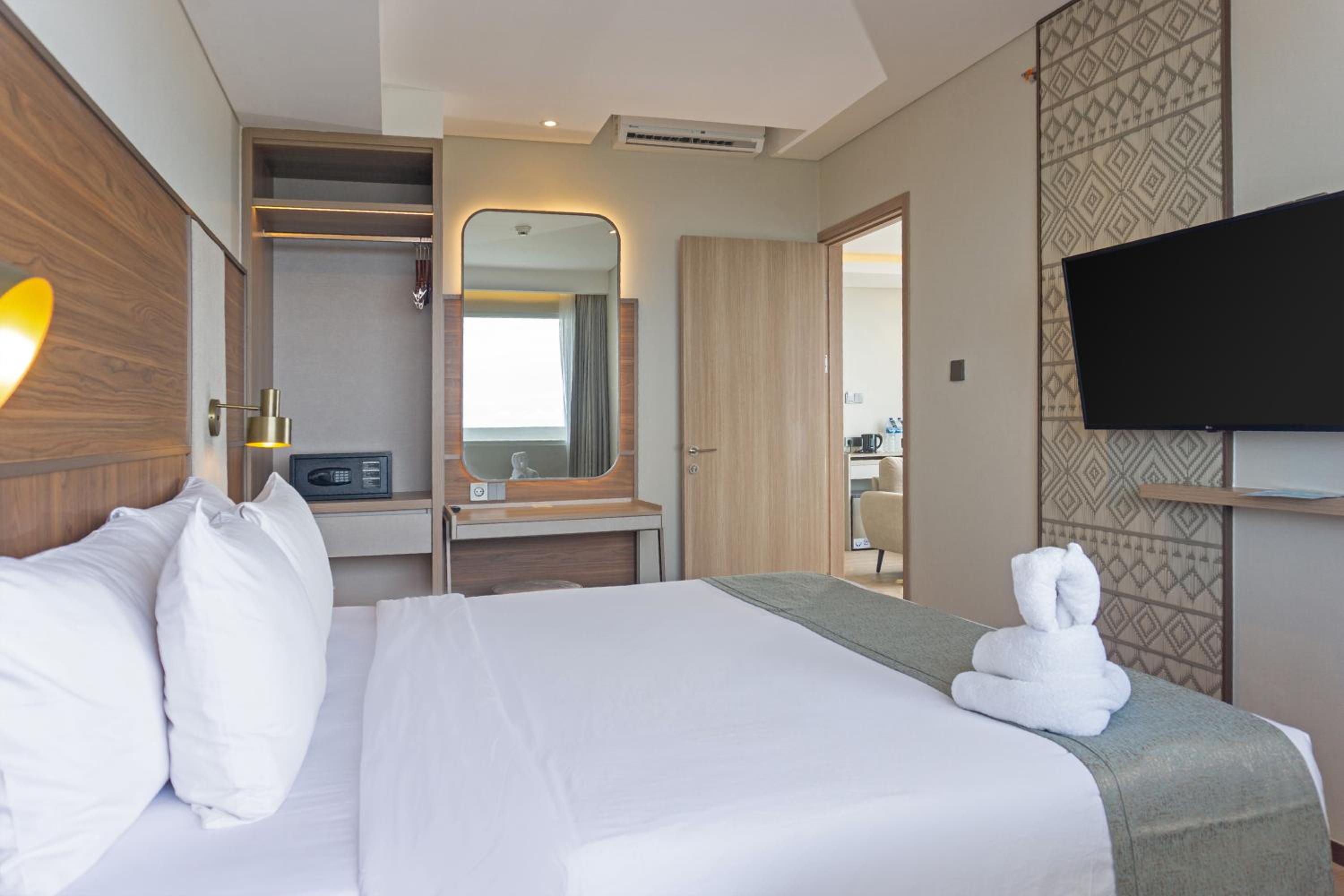 2 Bedroom Springhill Suite - 2 Queen Beds - Balcony - Sea View - Photo 9