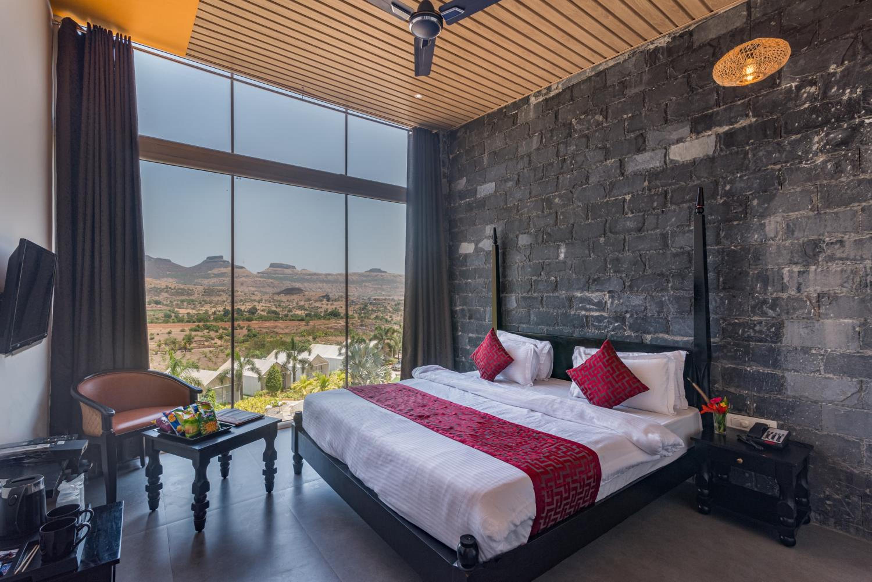 Single Room with Pool View