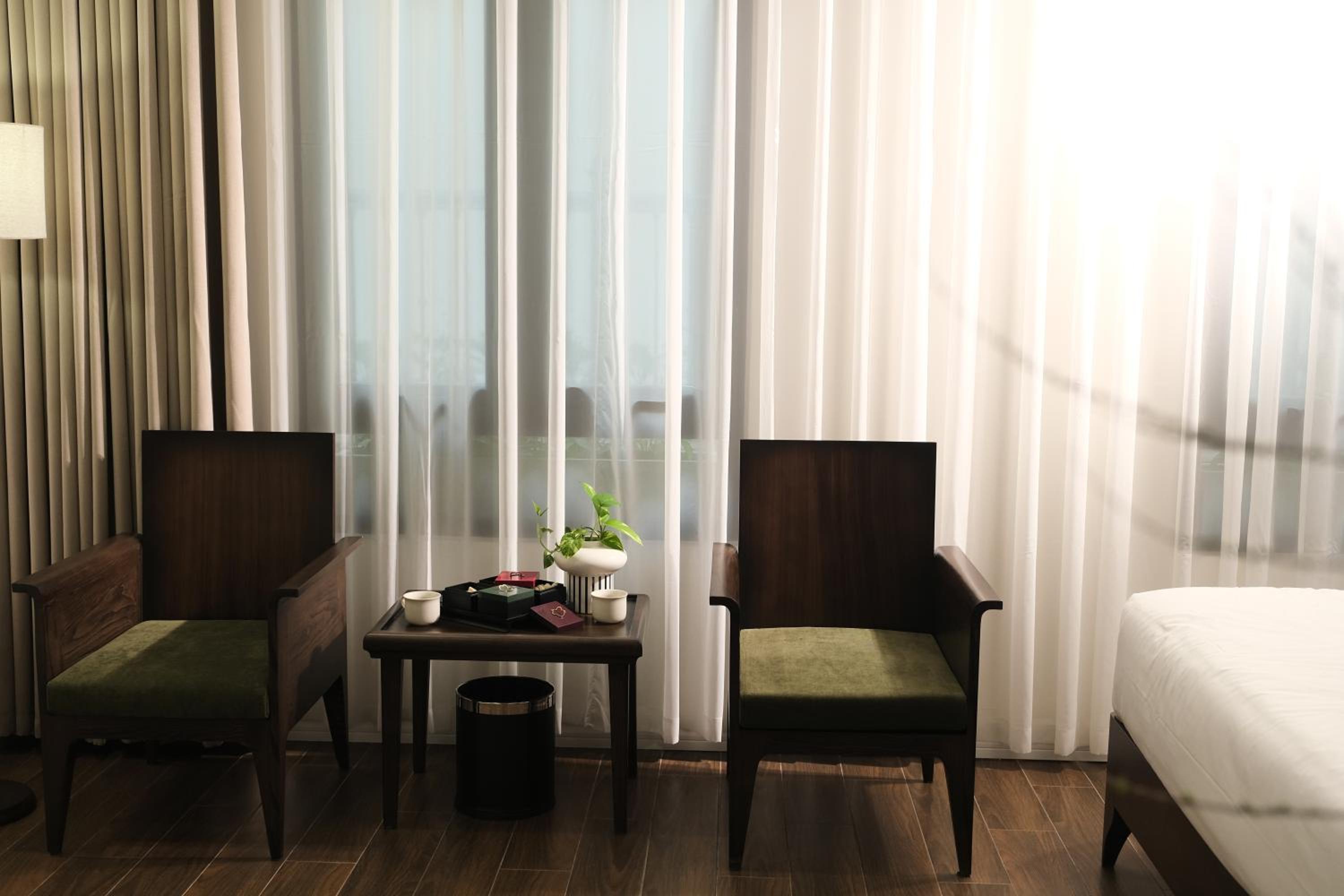 Deluxe Double or Twin Room photo 2