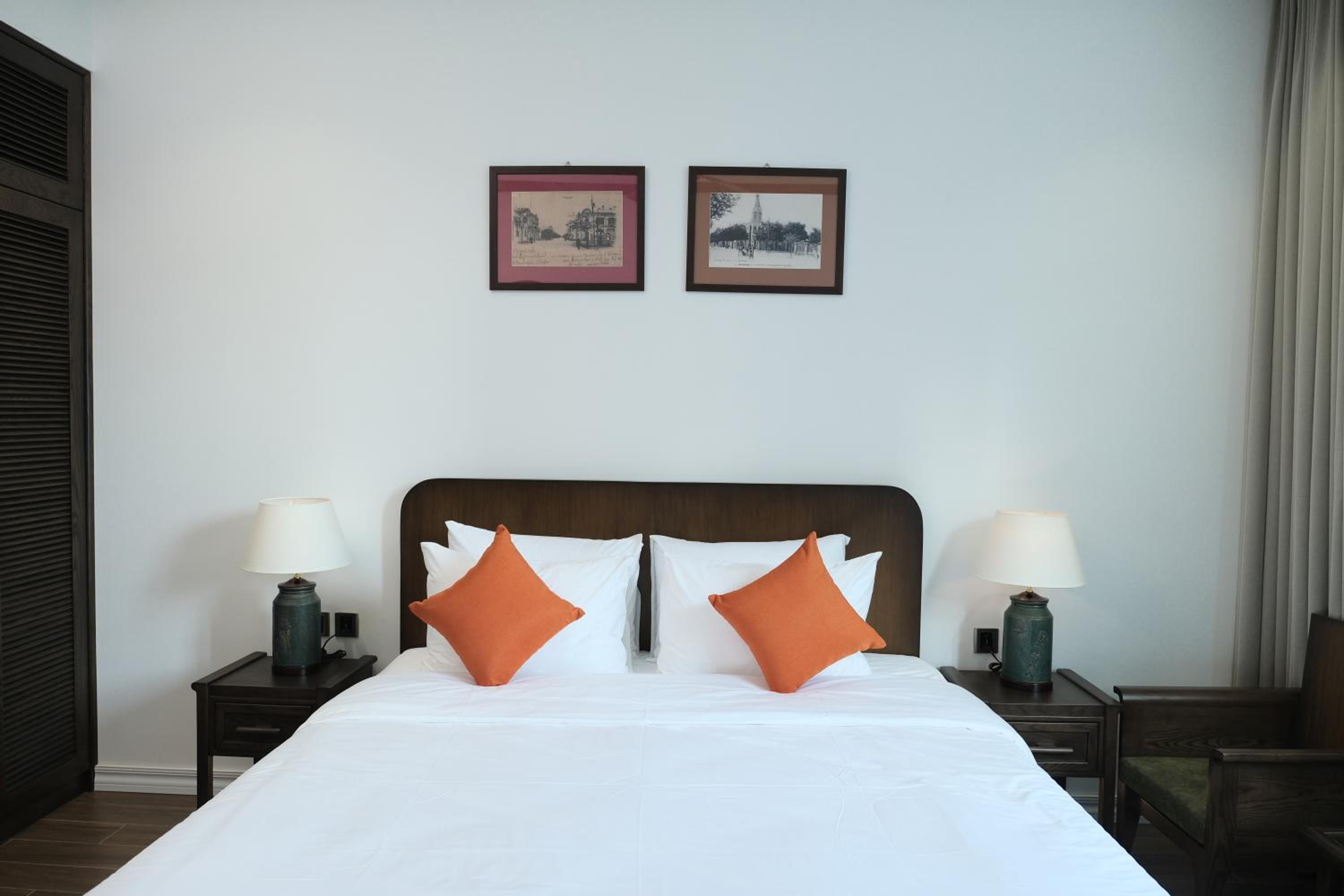 Deluxe Double Room with Bath photo 2