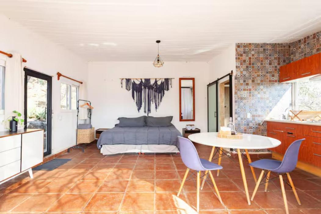 Bungalow with Garden View - Photo 4