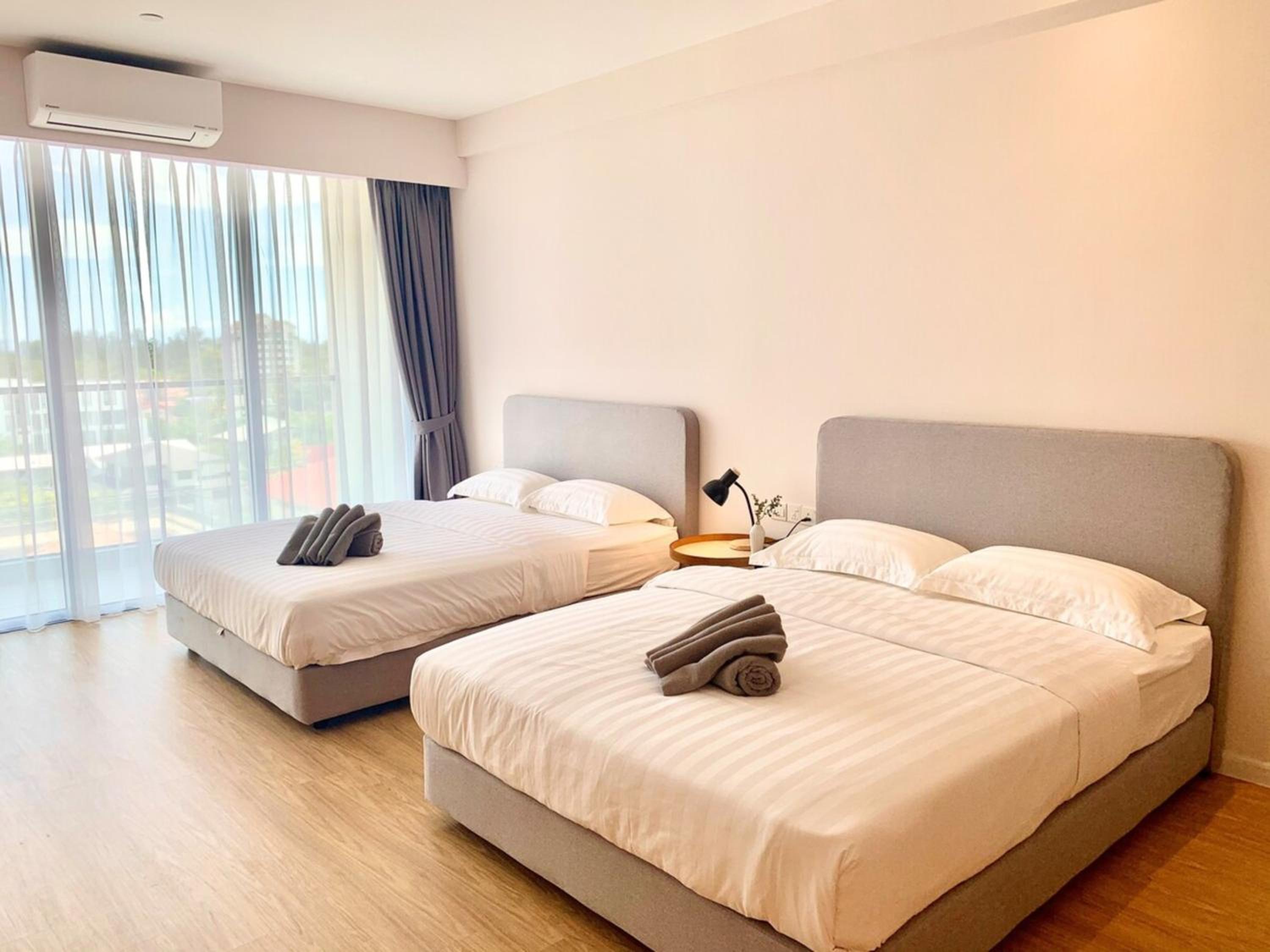 Studio Apartment photo 2