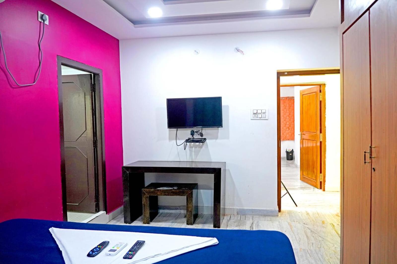 Family Room photo 1