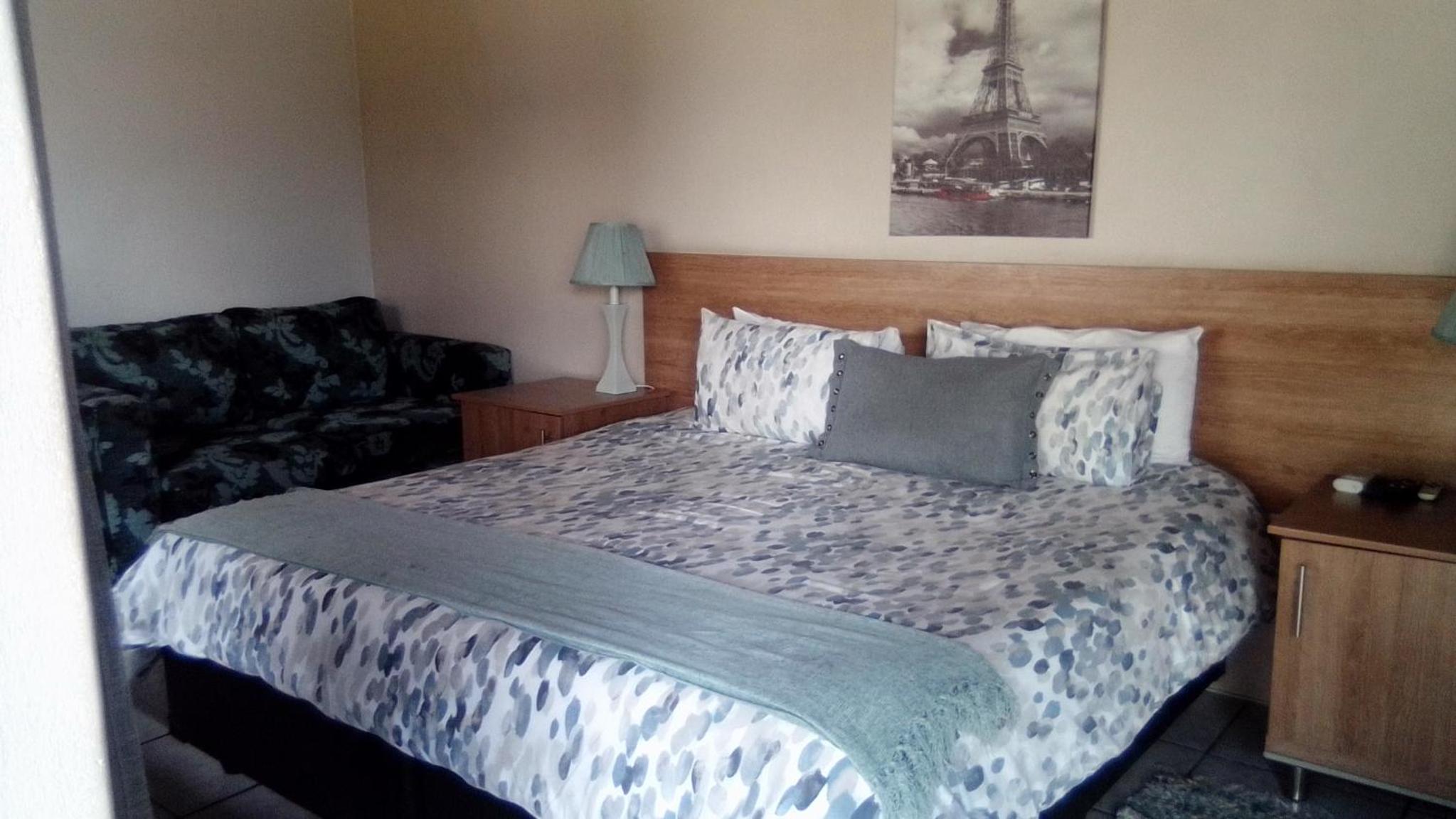 Twin/Double Room photo 3