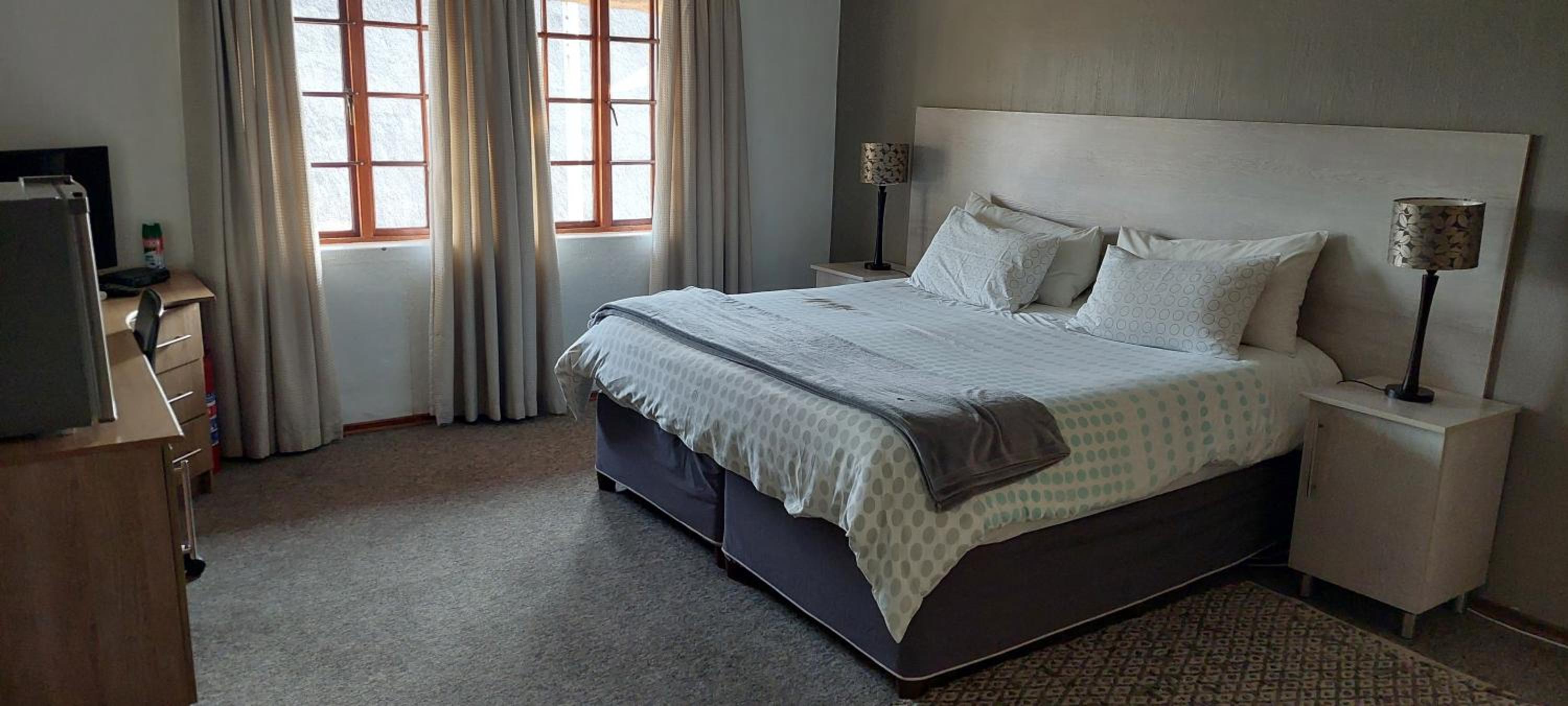 Twin/Double Room photo 2