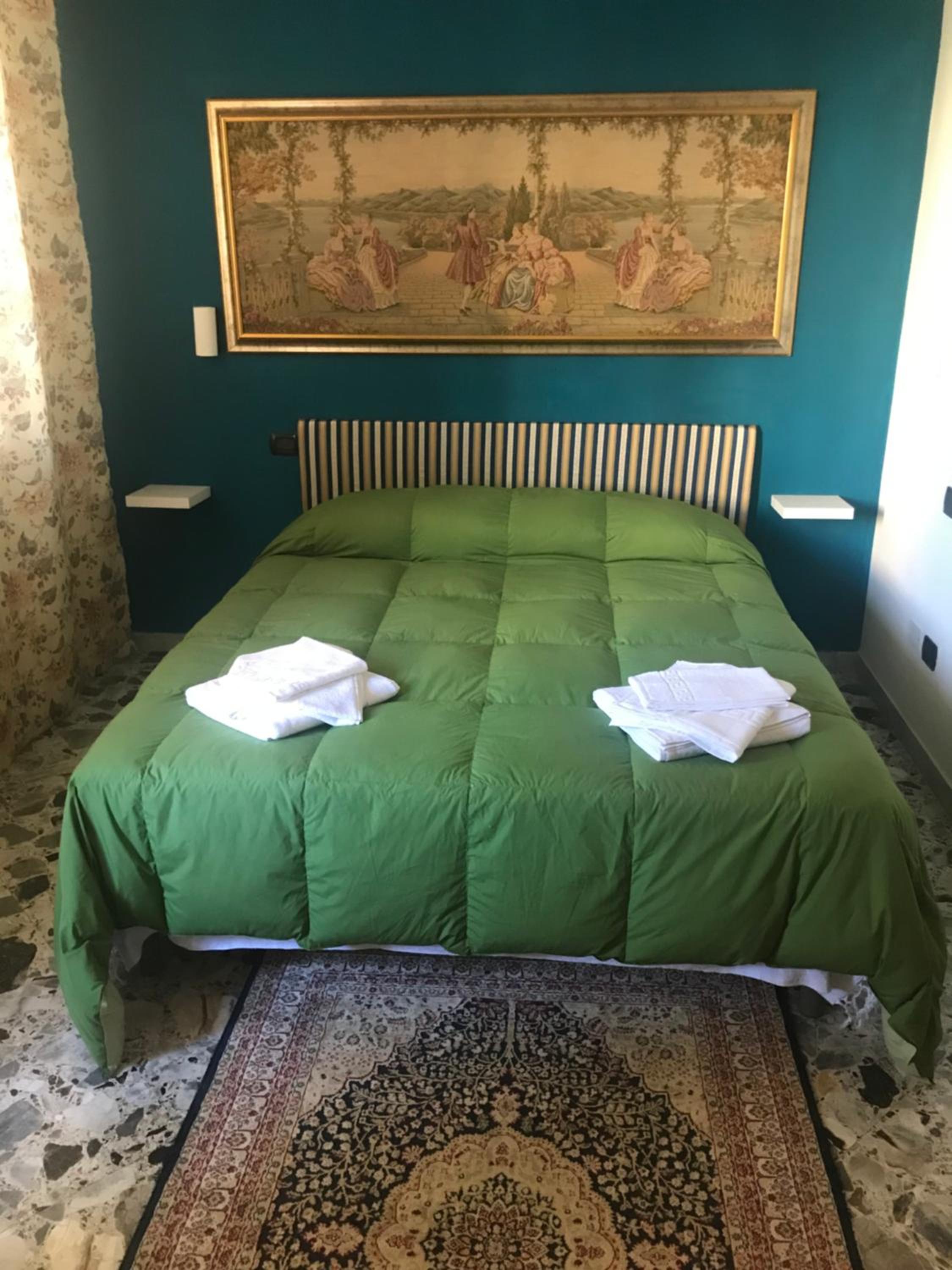 Deluxe Room (2 Adults + 1 Child) photo 1