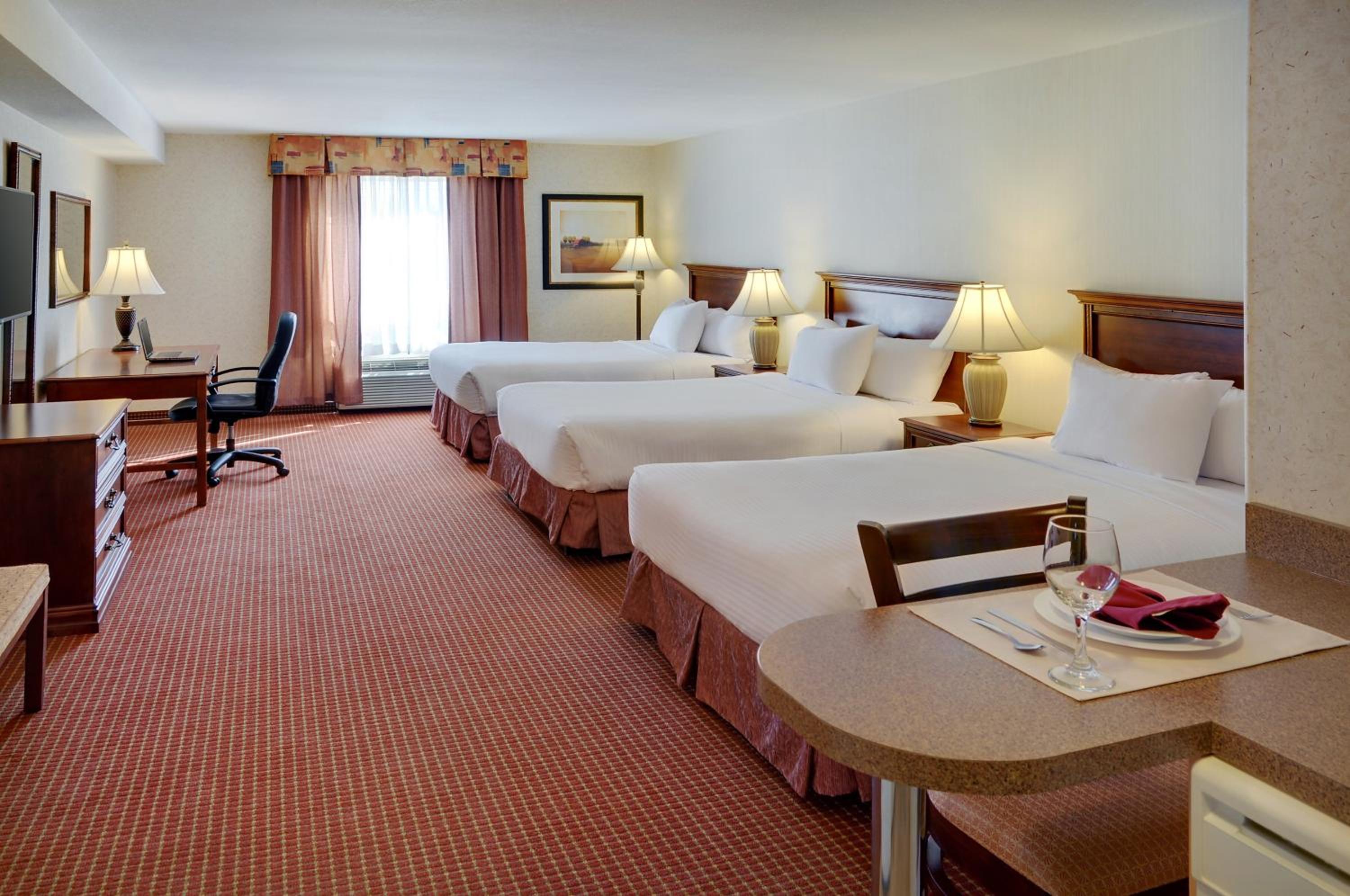 Deluxe Triple Room photo 1