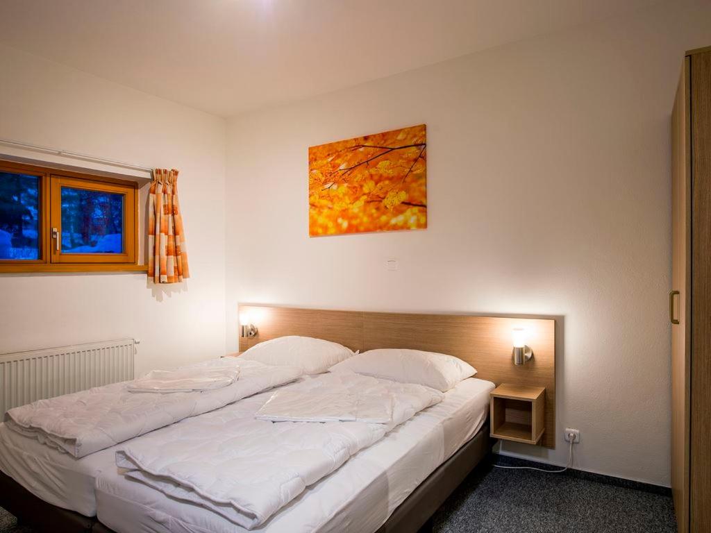 Five-Bedroom Apartment photo 3
