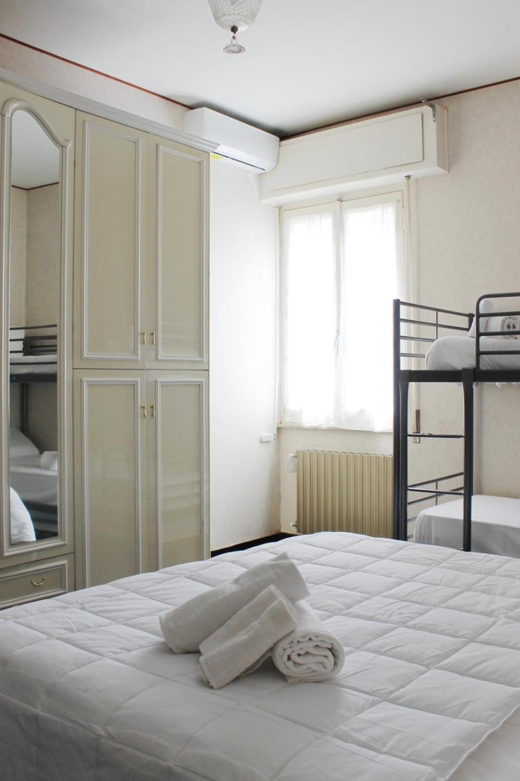 Two-Bedroom Apartment - Photo 8