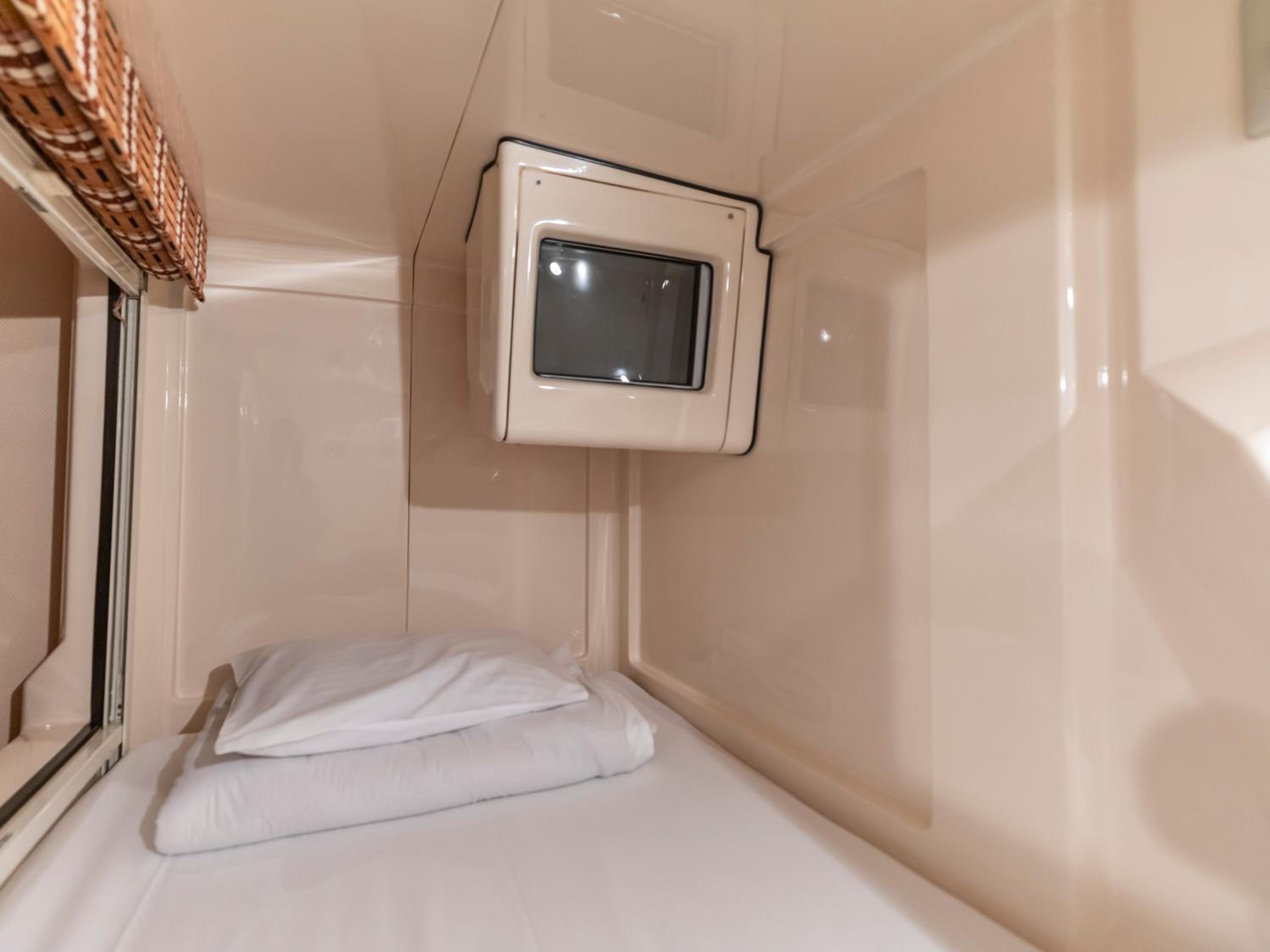 Bunk Bed in Male Dormitory Room  photo 2