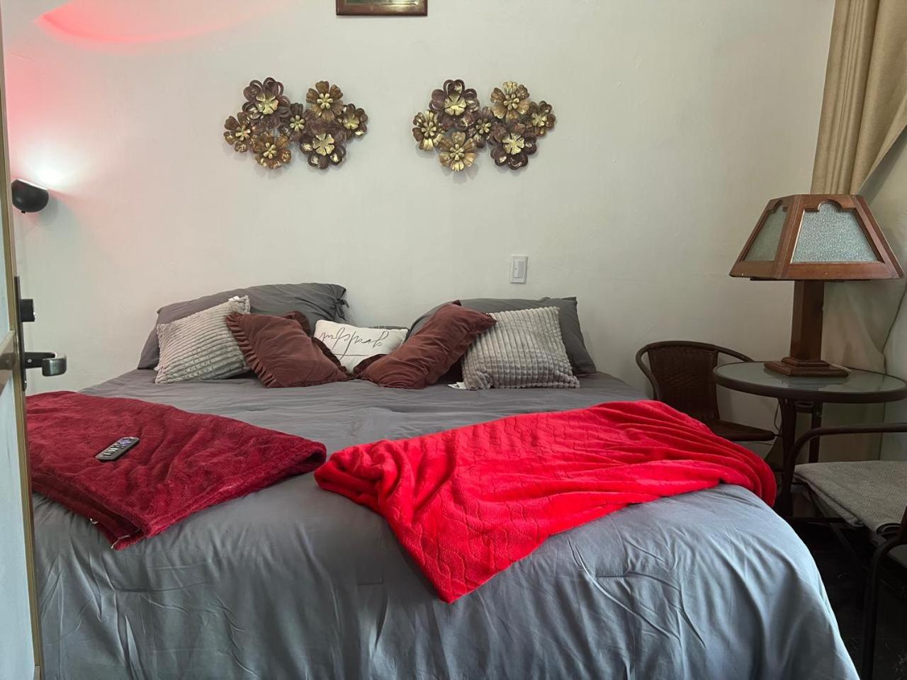 Two-Bedroom Apartment - Photo 19