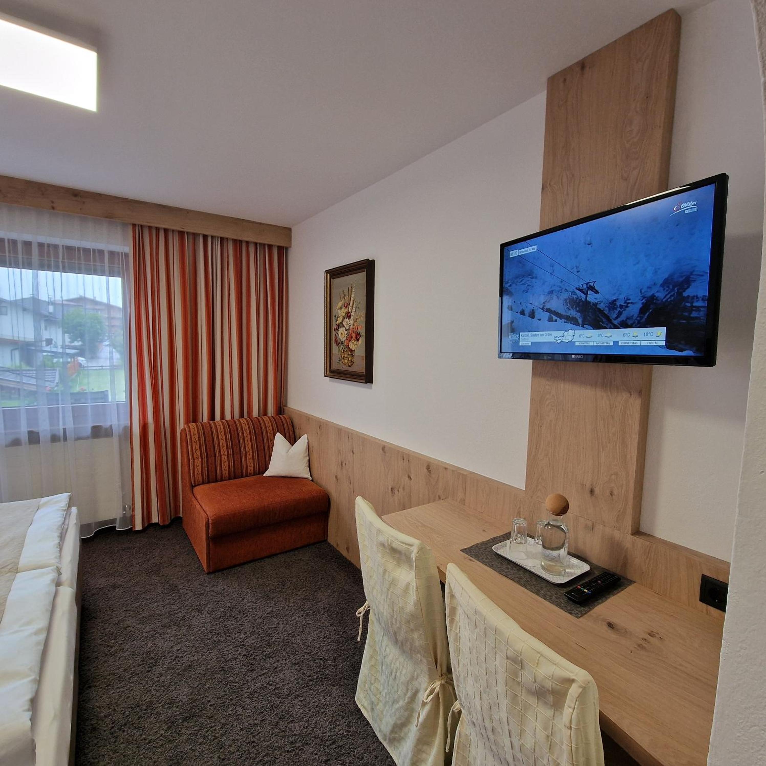 Basic Triple Room photo 3