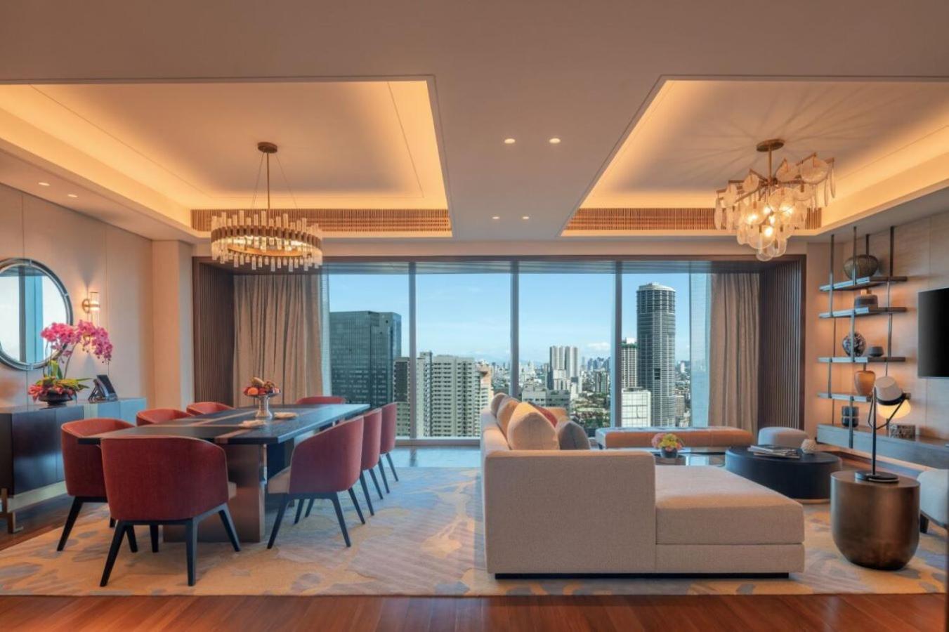 Signature Suite Signature Suite