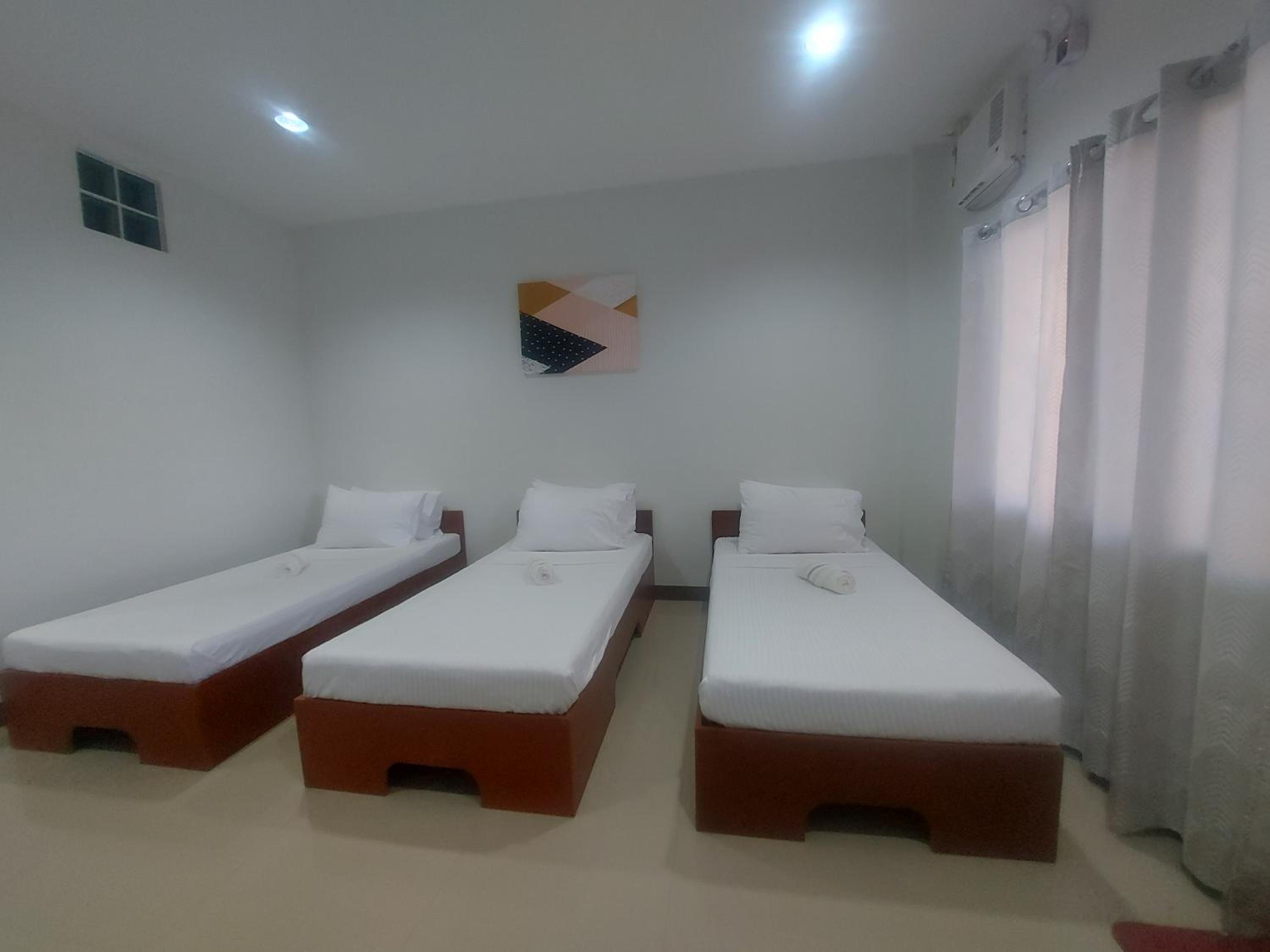 Standard Triple Room photo 1