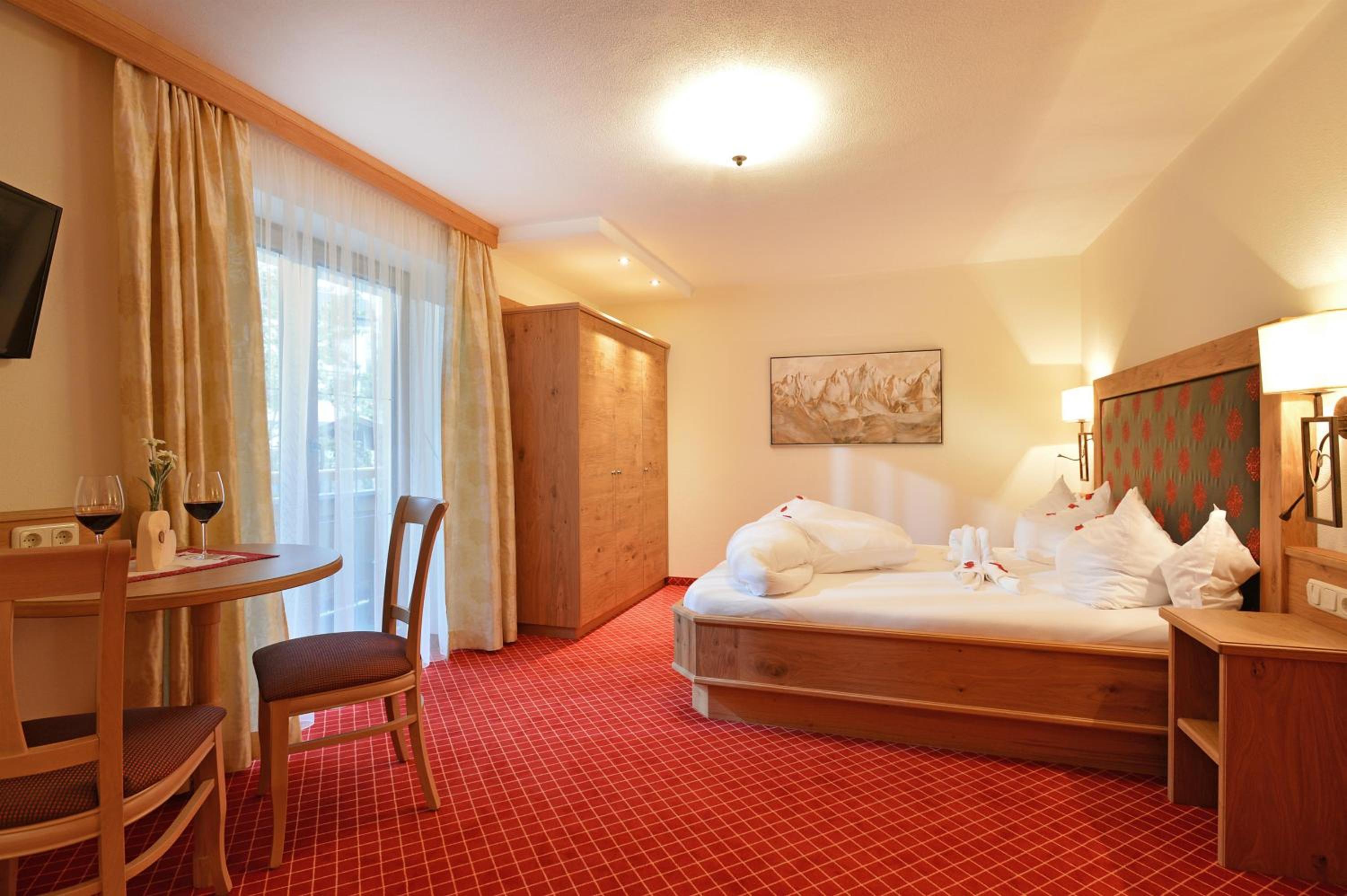 Double Room with Shower photo 1