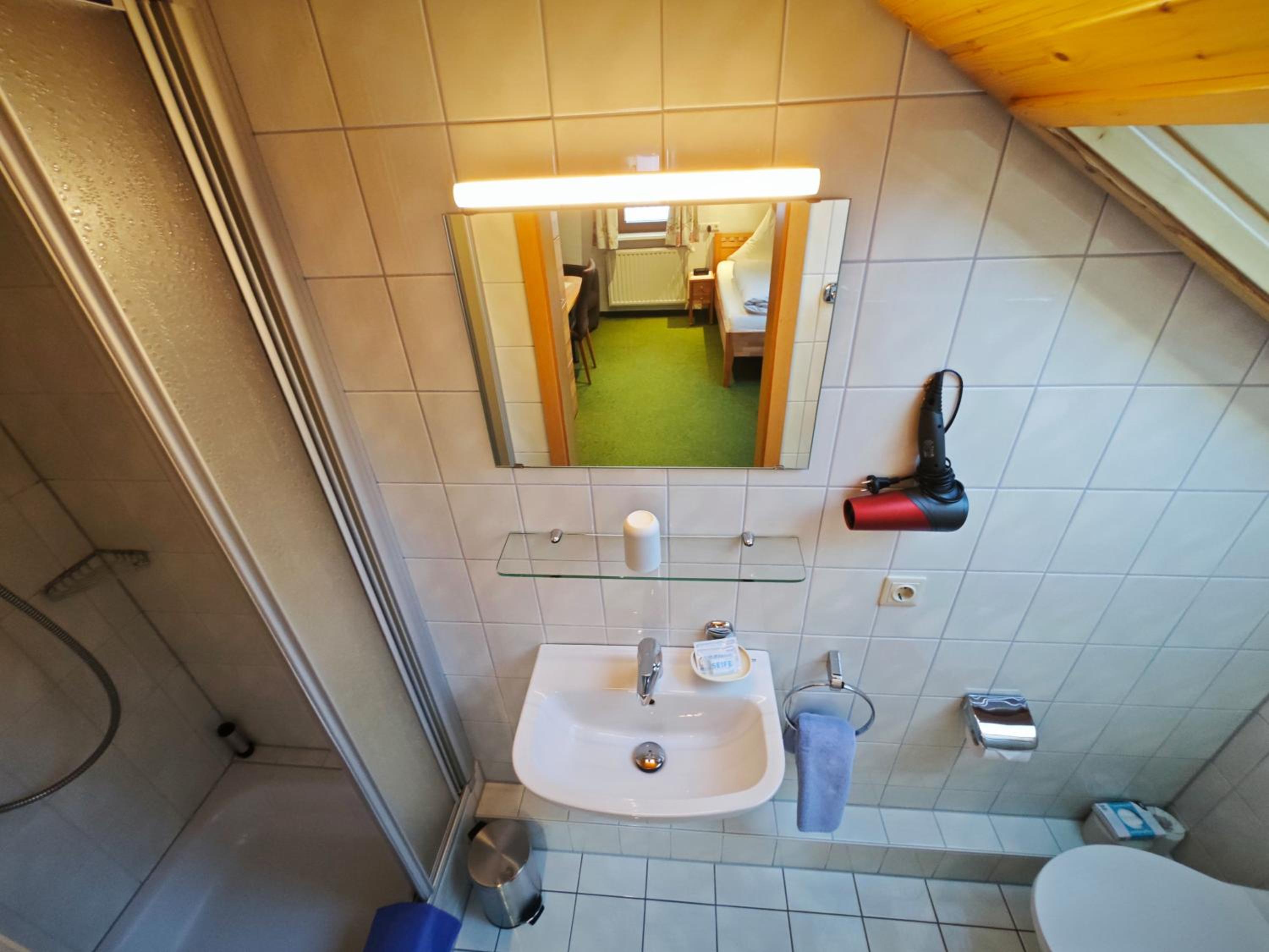Single Room photo 3