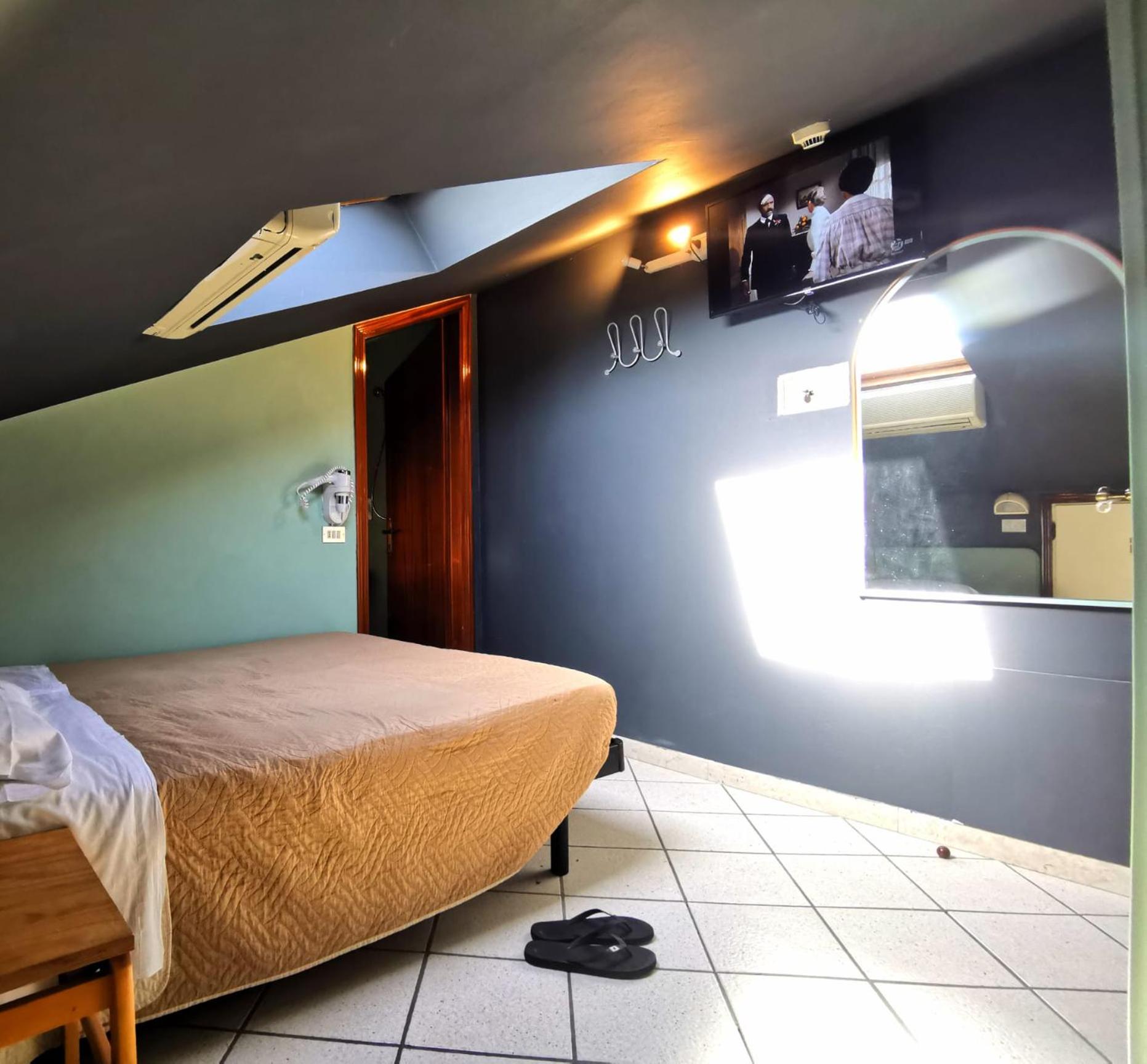 Quadruple Room with Private Bathroom- Attic