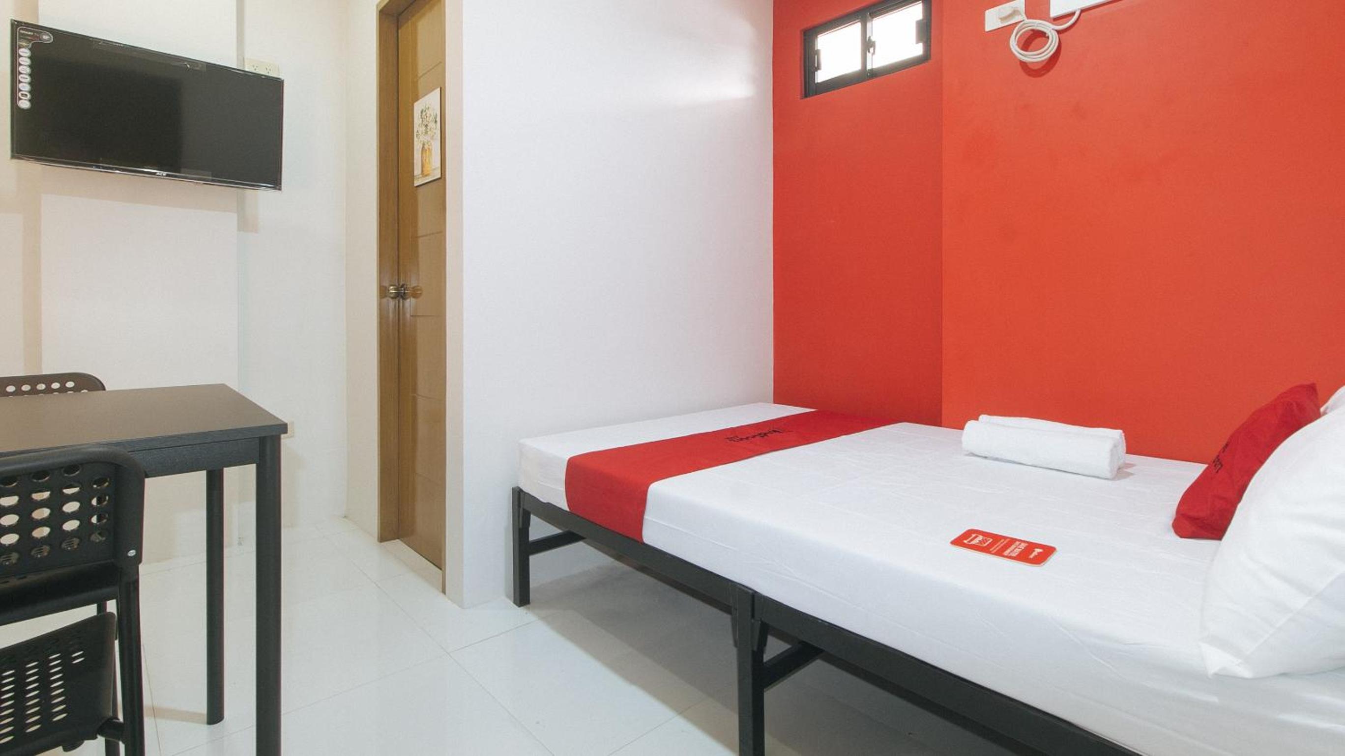 Economy Double Room - Photo 3