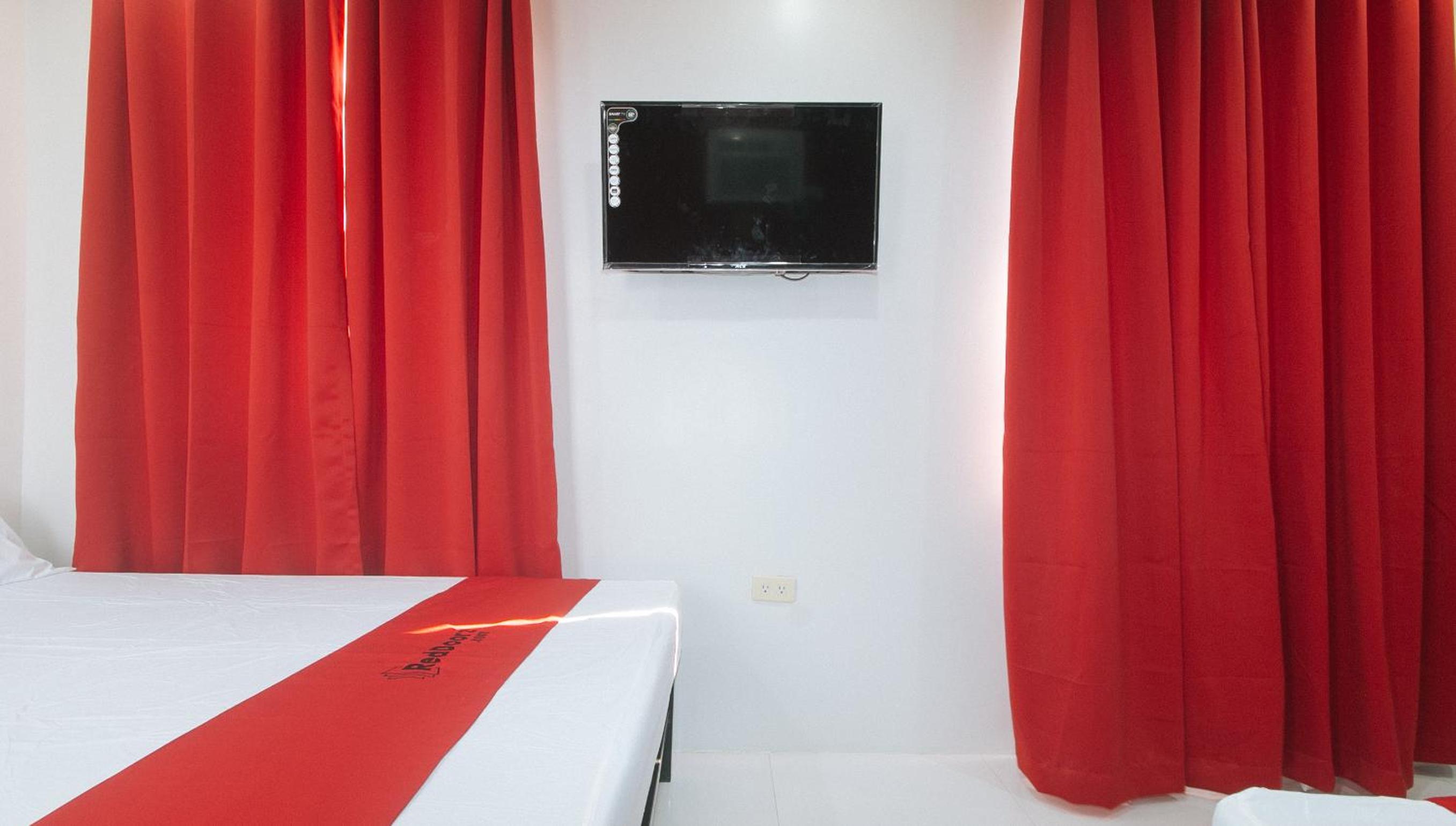 Family Room - Photo 11