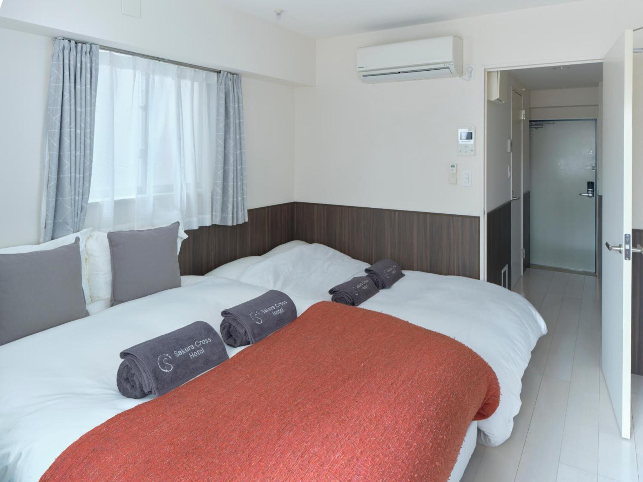 Double Room with Sofa Bed photo 3