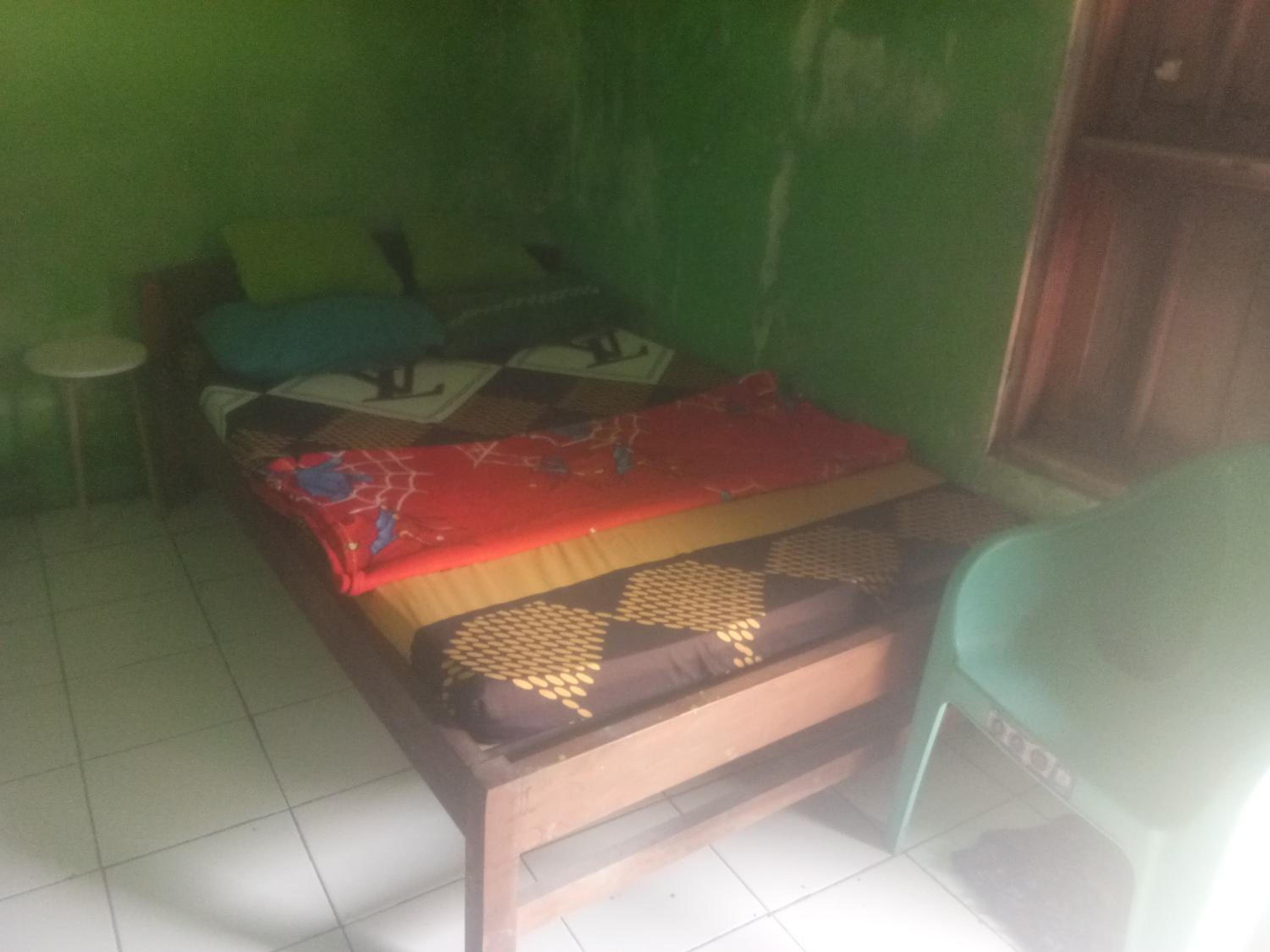 Single Room With Shared Bathroom photo 2