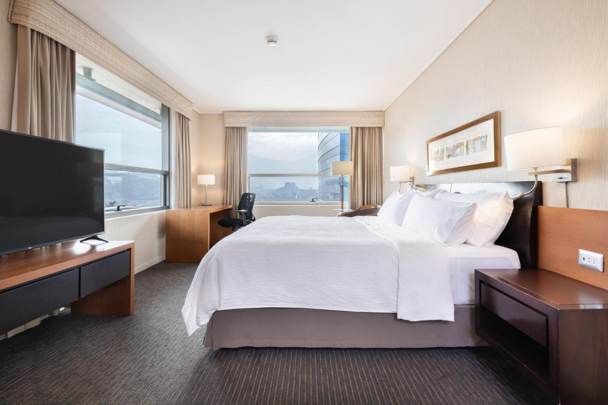 Standard King Room - High Floor - Photo 6