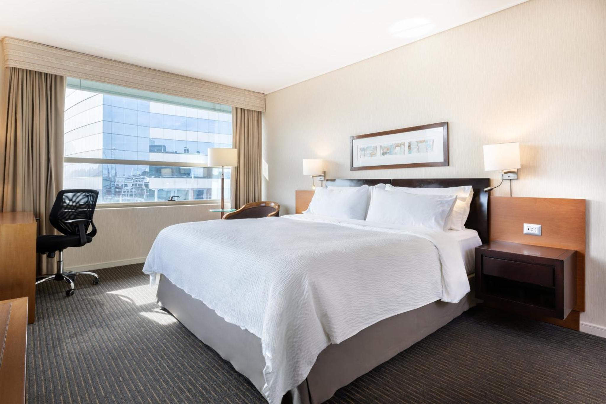 Standard King Room - High Floor - Photo 7