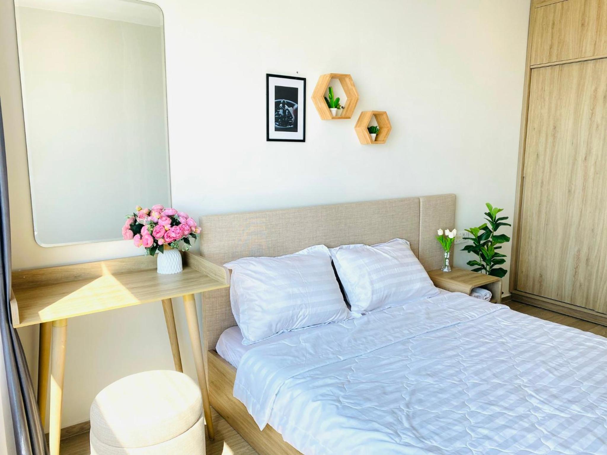 Three-Bedroom Apartment - Photo 21