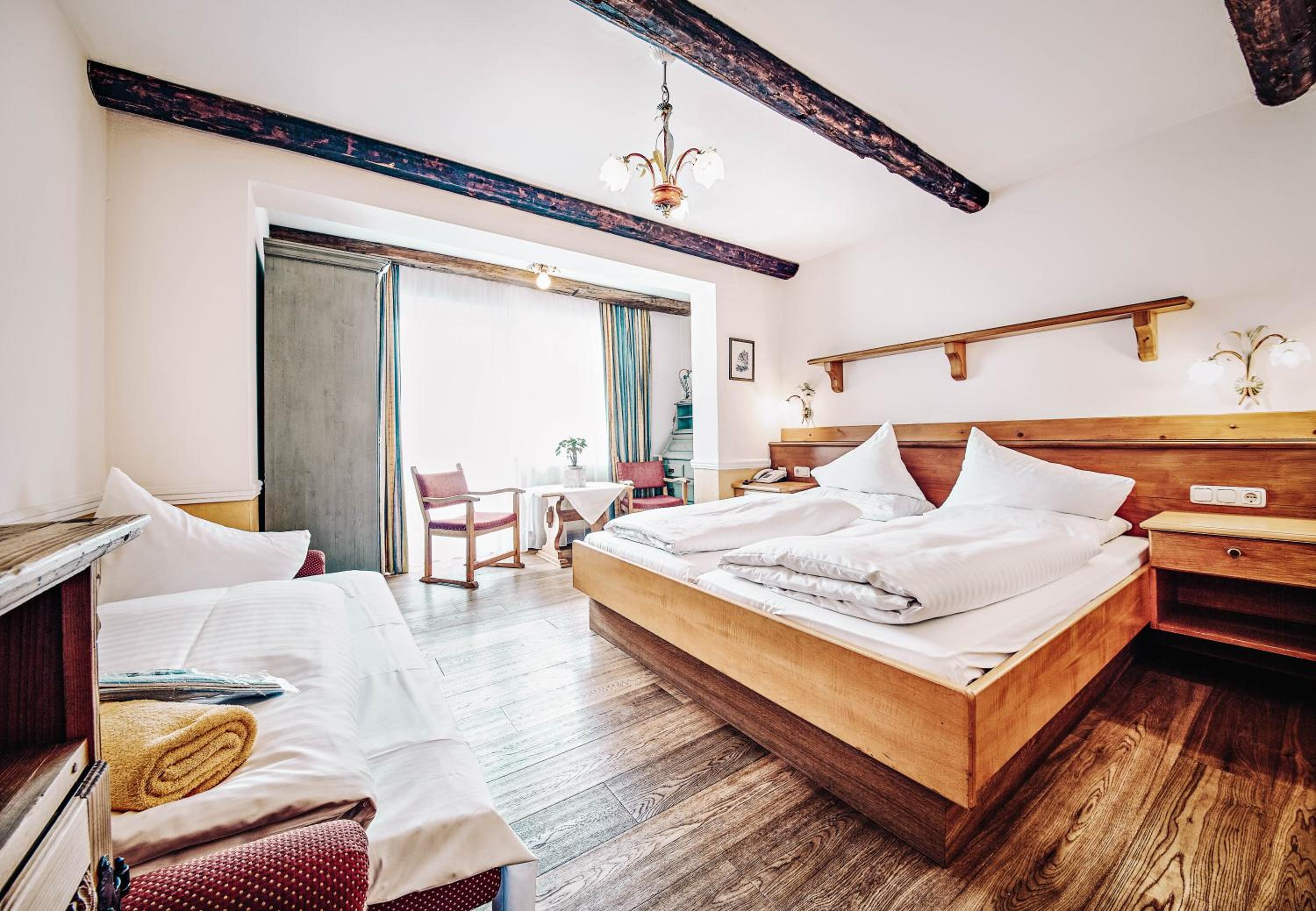 Double Room Classic with Balcony