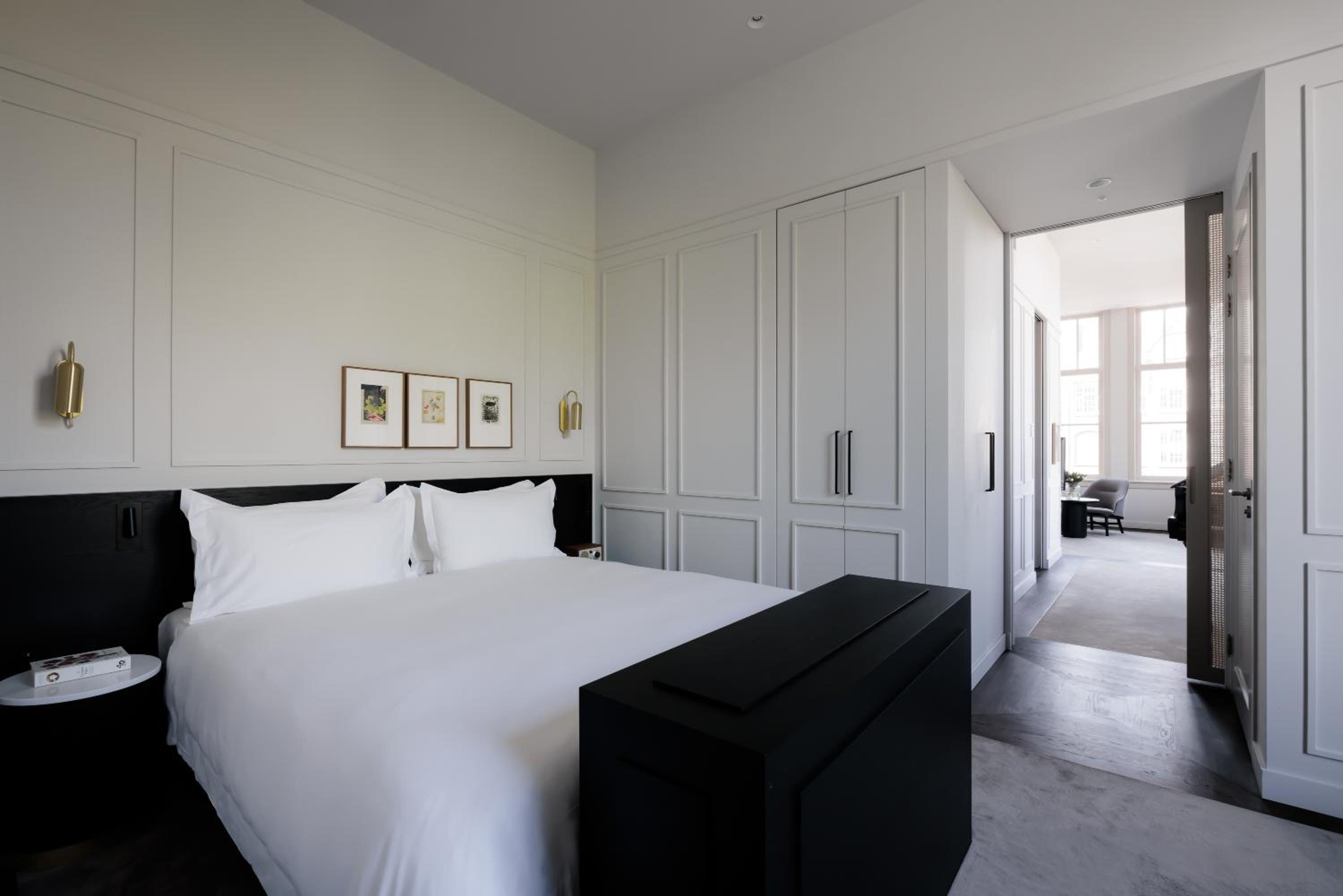Superior King Suite