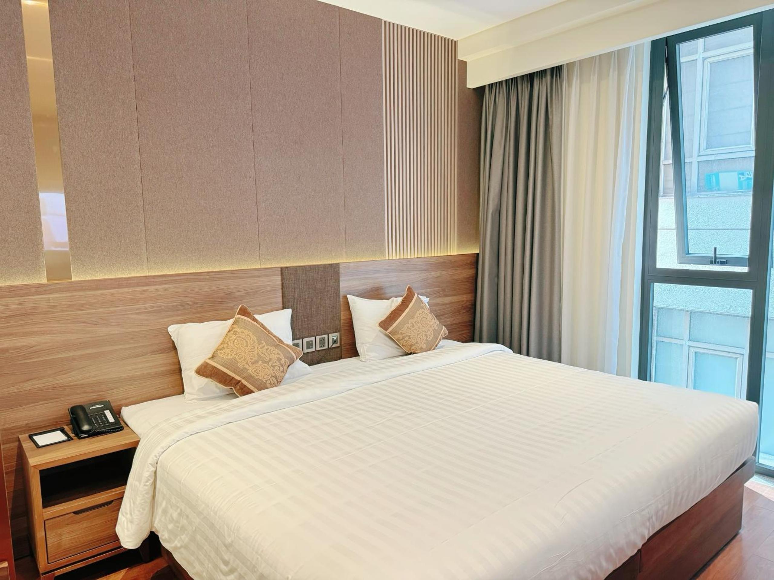 Deluxe Double Window - Included Afternoon Tea
