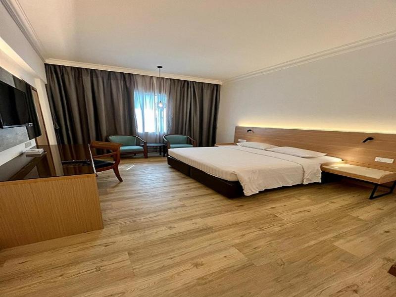 New Renovated Room - Superior King photo 2