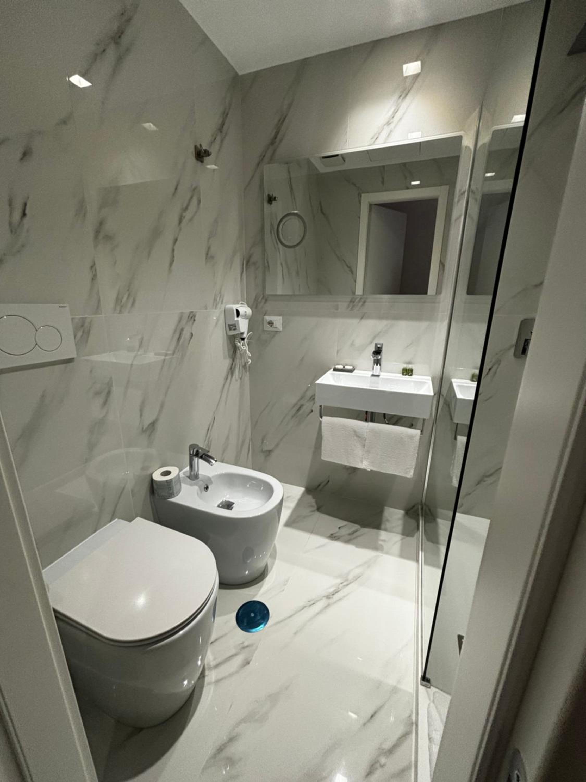 Deluxe Triple Room photo 3