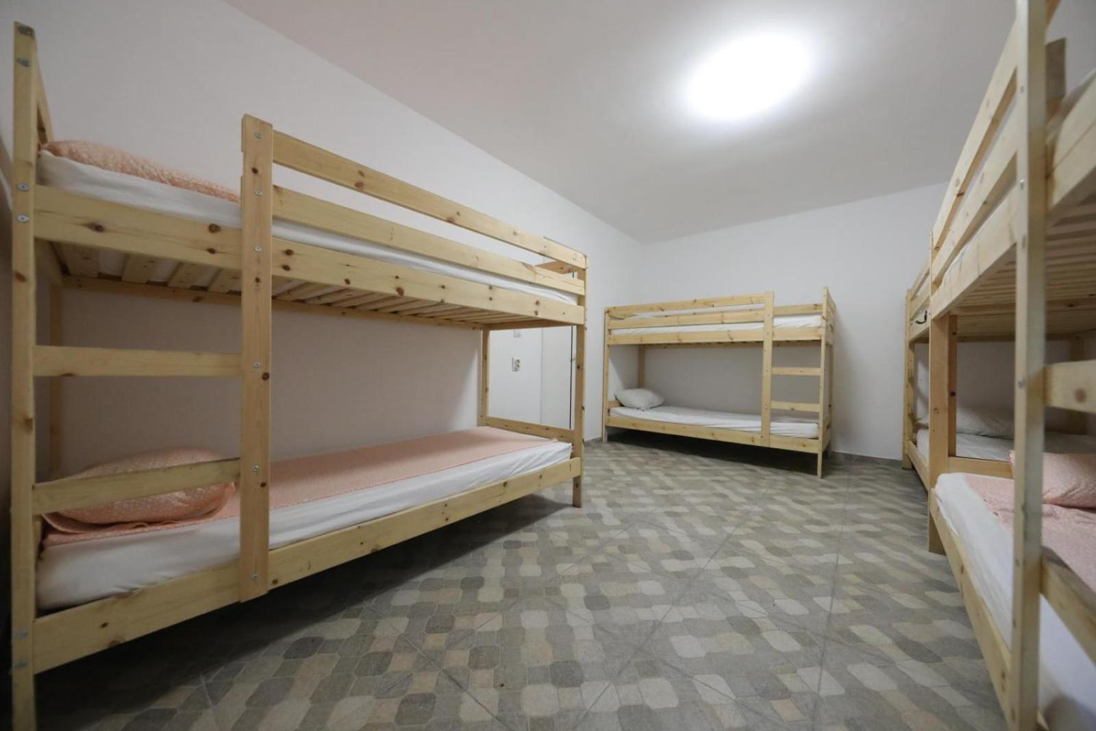 Quadruple Room with Private Bathroom photo 2