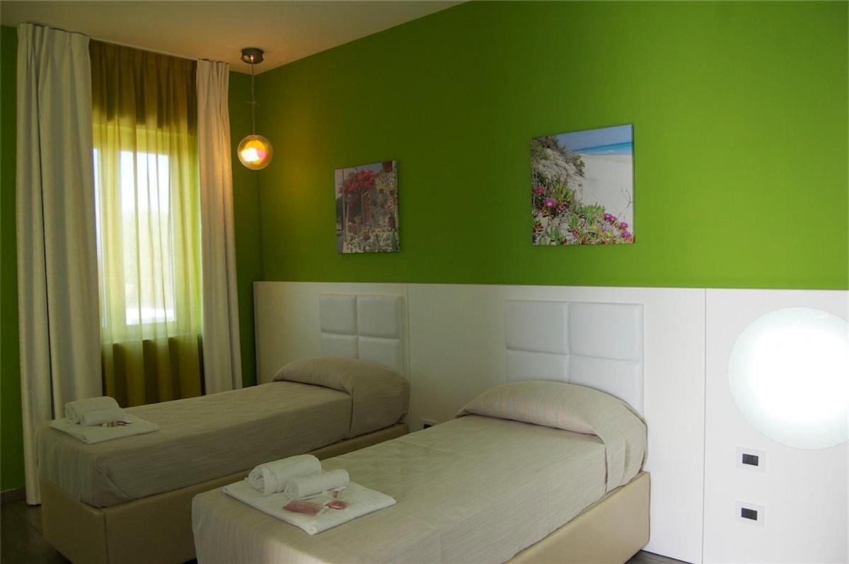 Quadruple Room - Photo 18