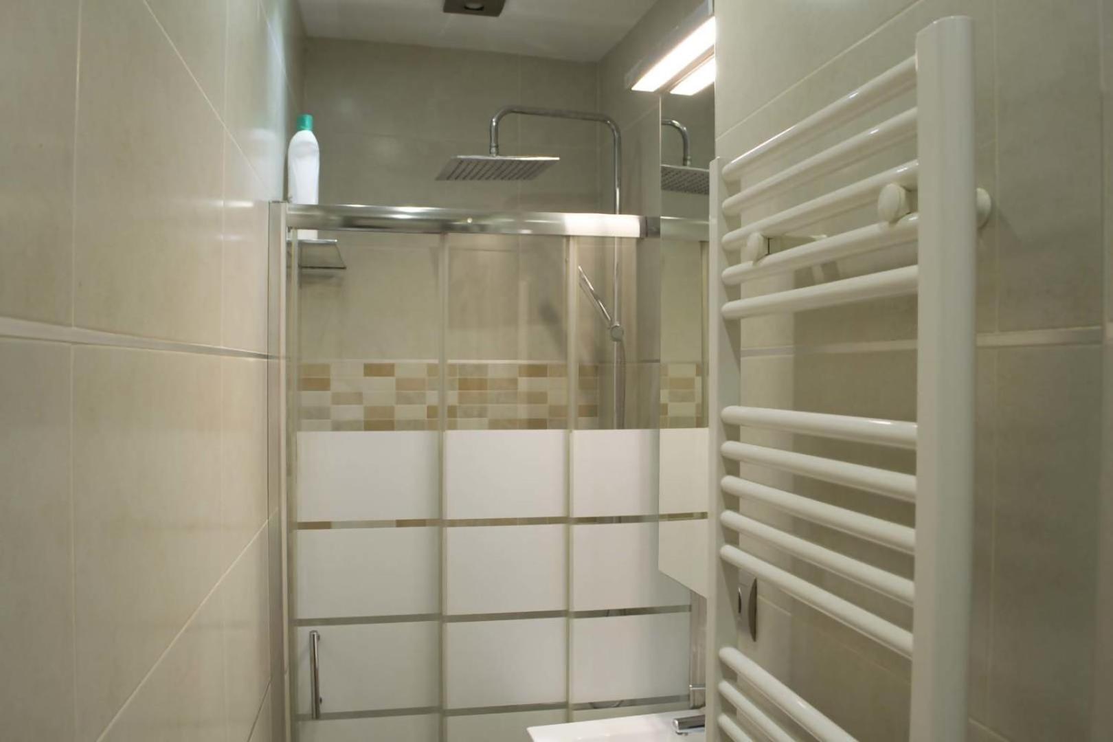 Two-Bedroom Apartment - Photo 4