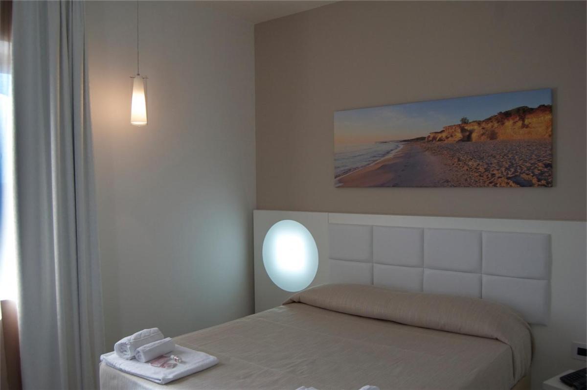 Double Room - Photo 4