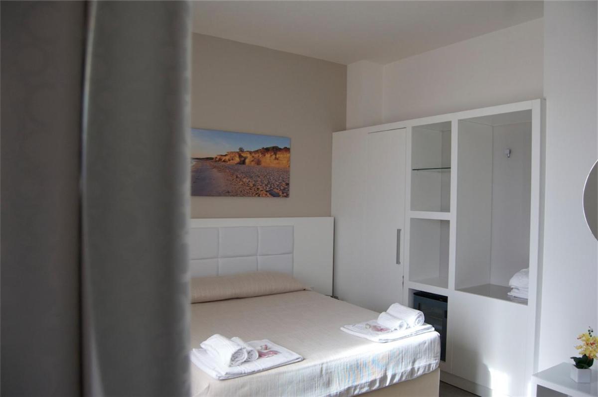 Double Room - Photo 14
