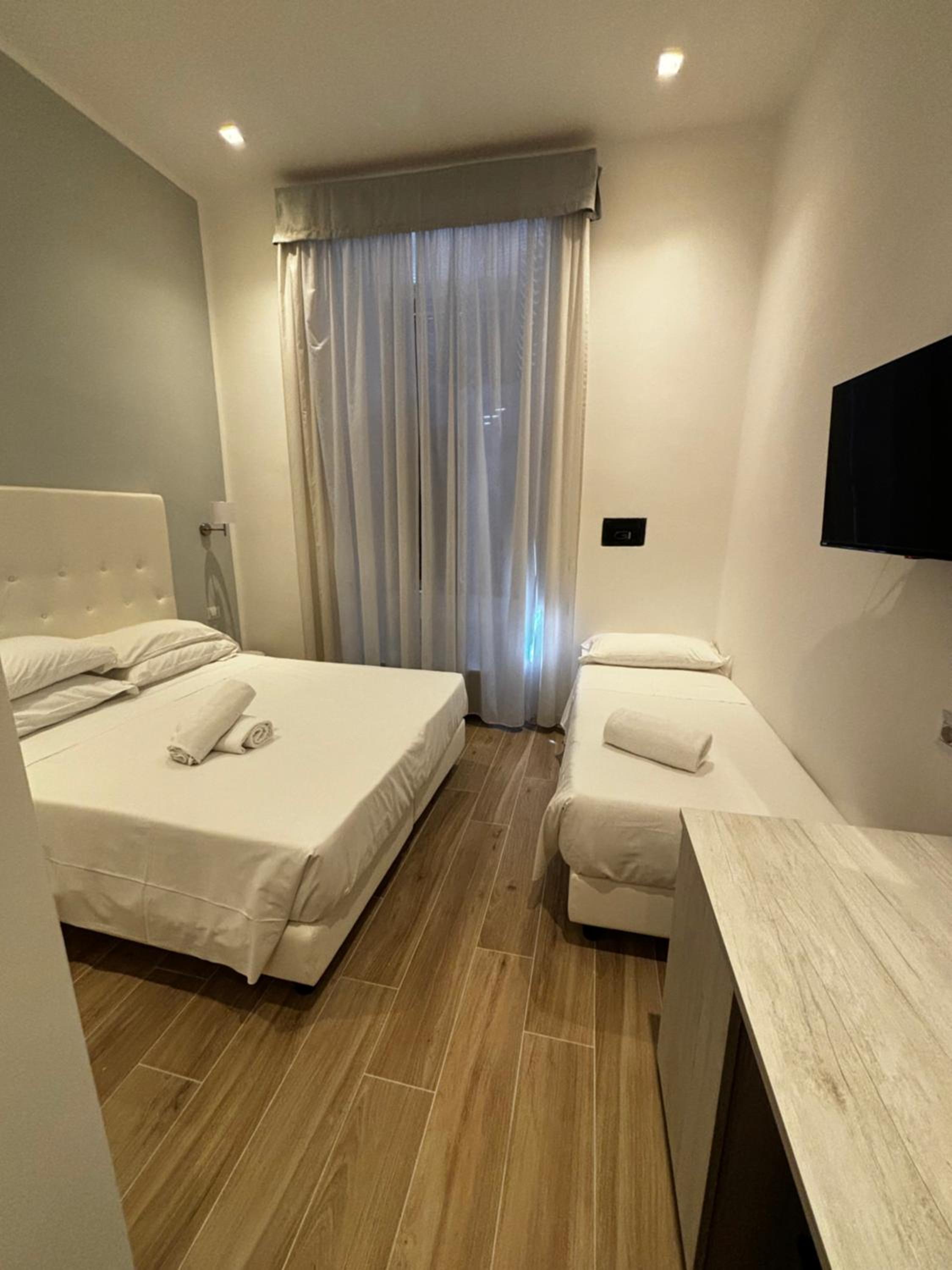 Deluxe Triple Room photo 2