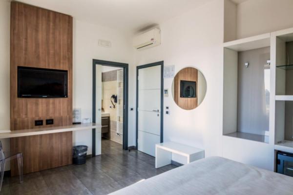Double Room - Photo 5