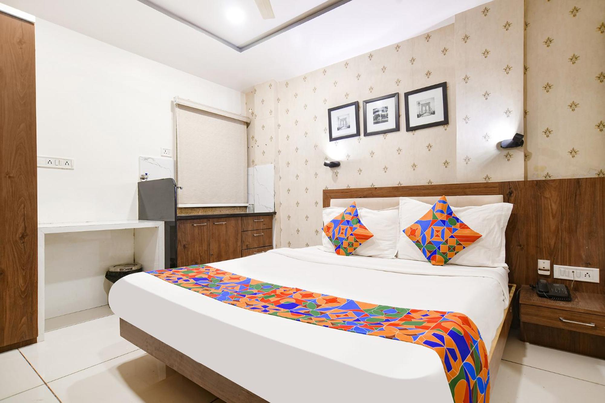 Deluxe Room - Photo 4