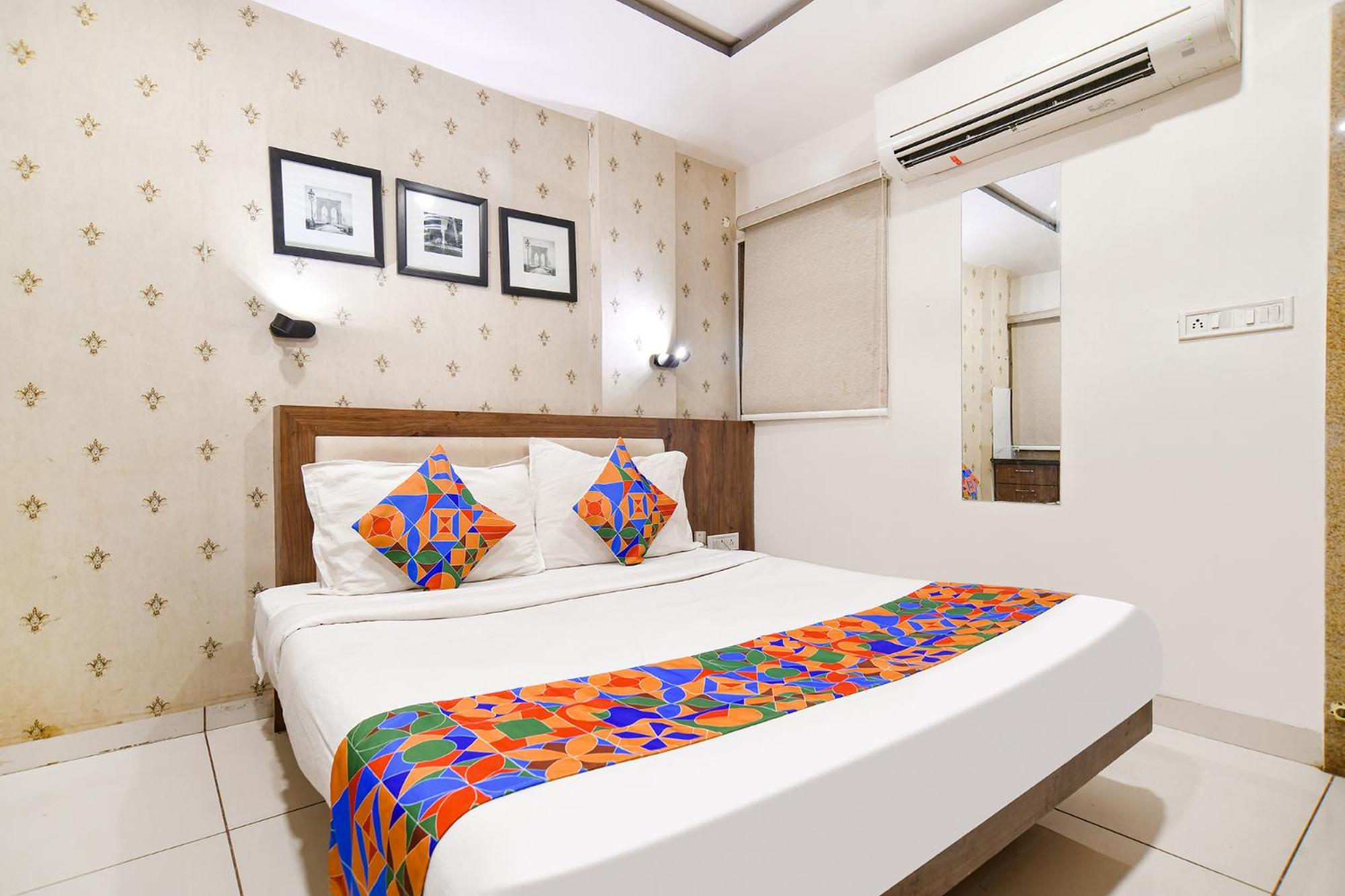 Deluxe Room - Photo 1