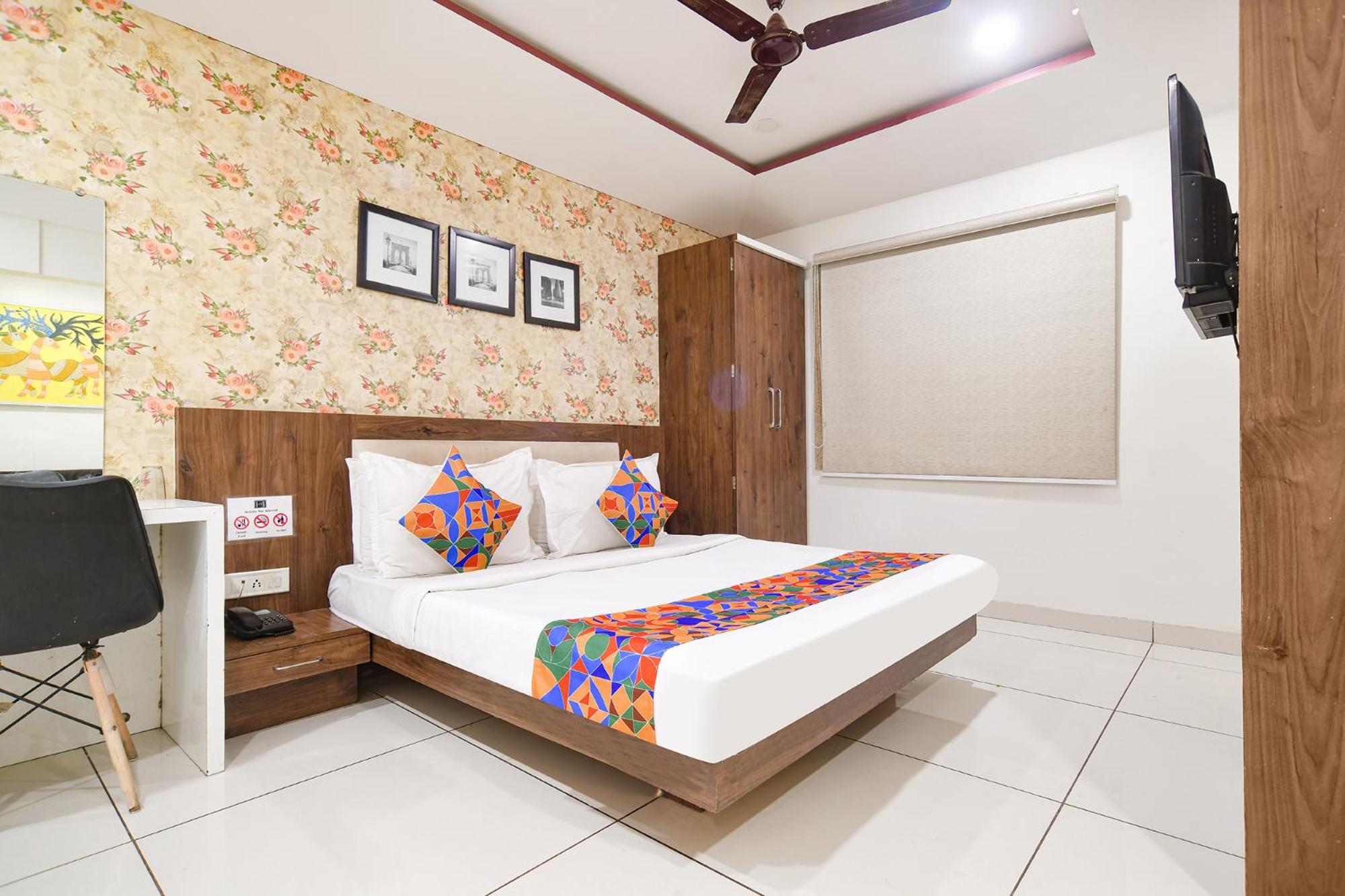 Triple Room with City View