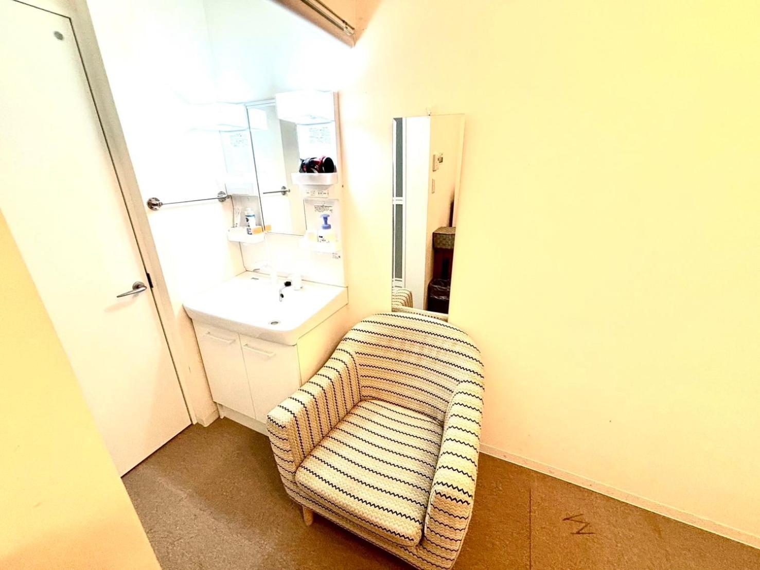 Standard Twin Room with Sofa photo 3