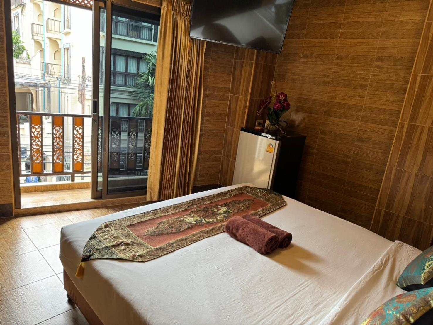 Deluxe Double Room with Balcony photo 1